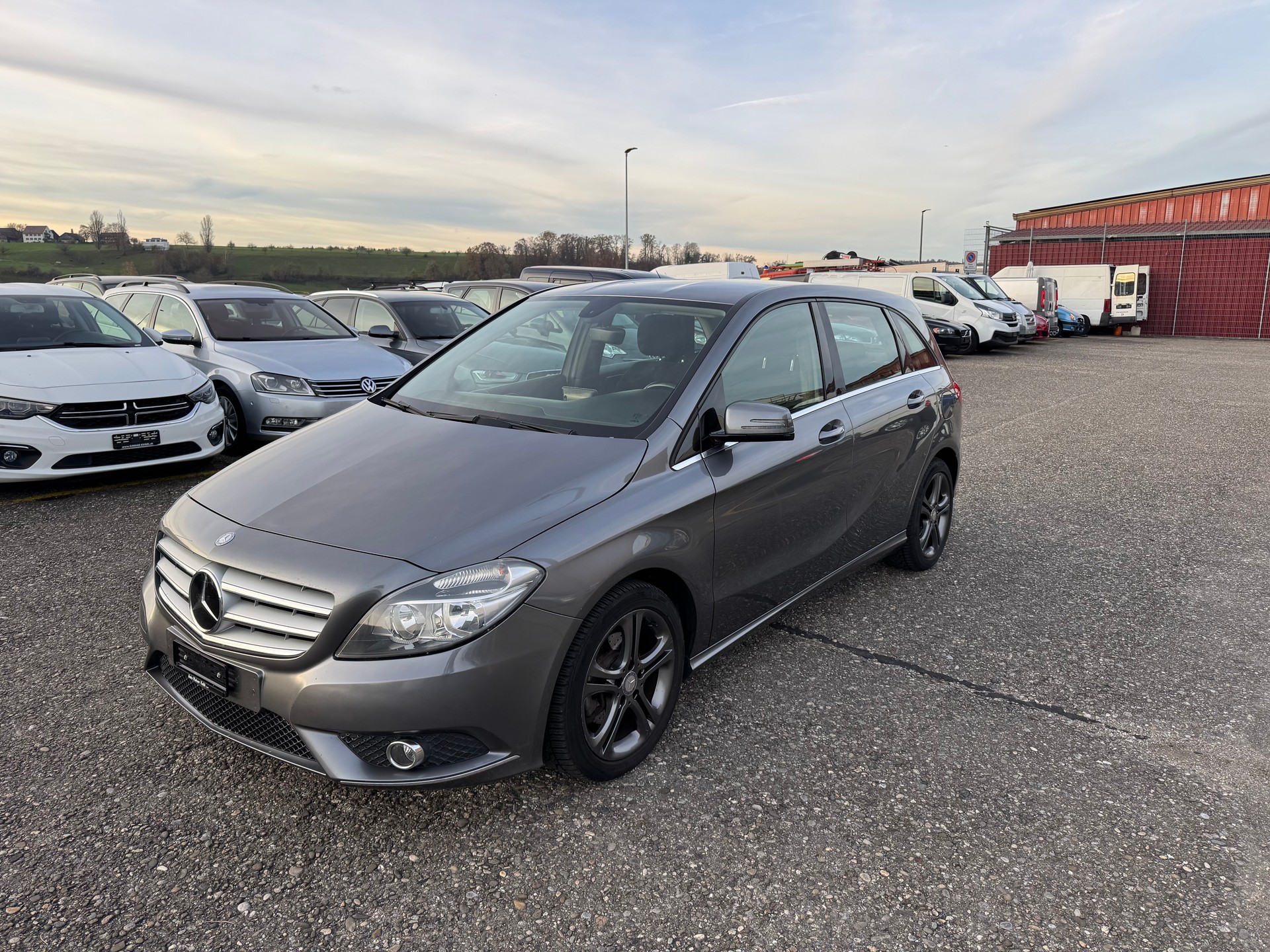 MERCEDES-BENZ B 200 7G-DCT-image-1