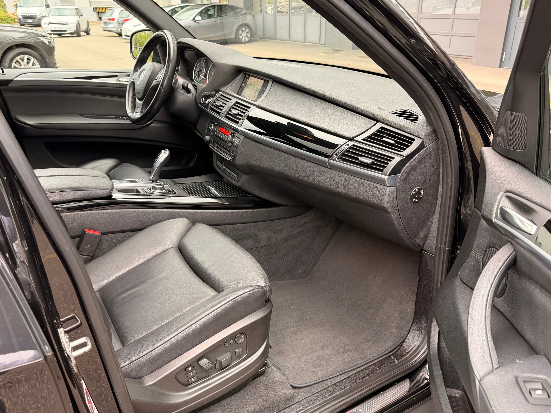 BMW X5 xDrive 40d Steptronic-image-6