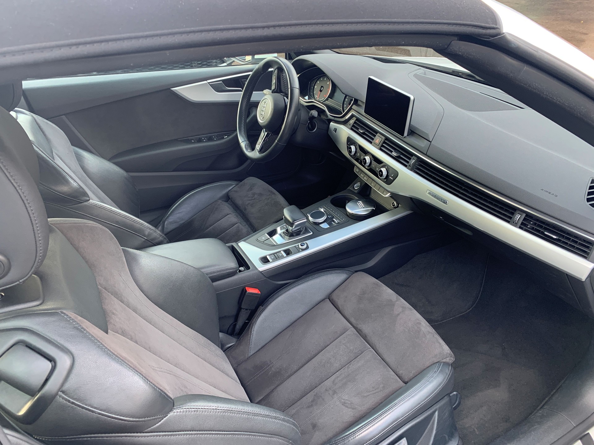 AUDI A5 Cabriolet 2.0 TFSI Sport quattro S-tronic-image-5