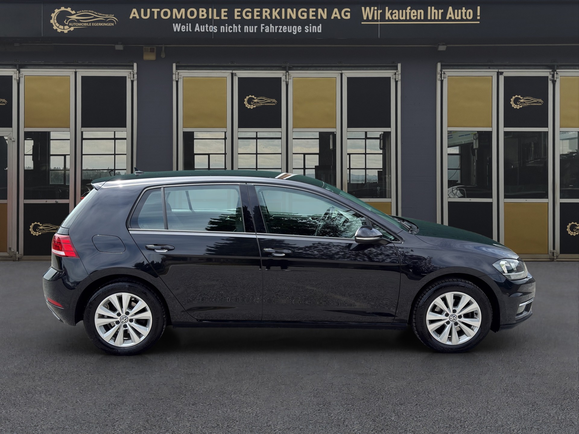 VW Golf 2.0 TDI Comfortline Swiss Line Limited 4M-showroom-element-3