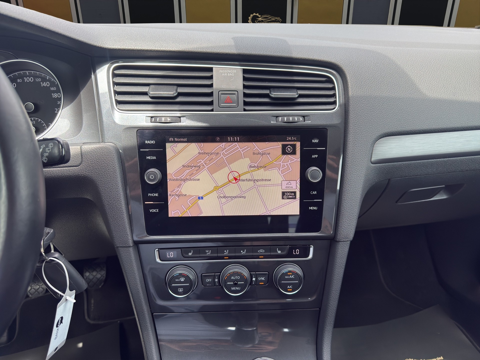 VW Golf 2.0 TDI Comfortline Swiss Line Limited 4M-image-14