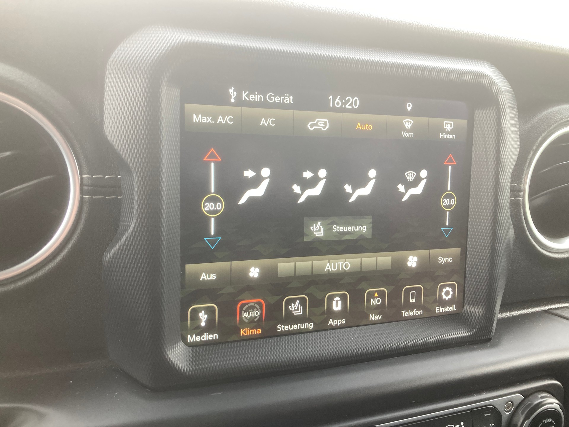 JEEP Wrangler 2.0 80TH Anniversary Automatic-image-23