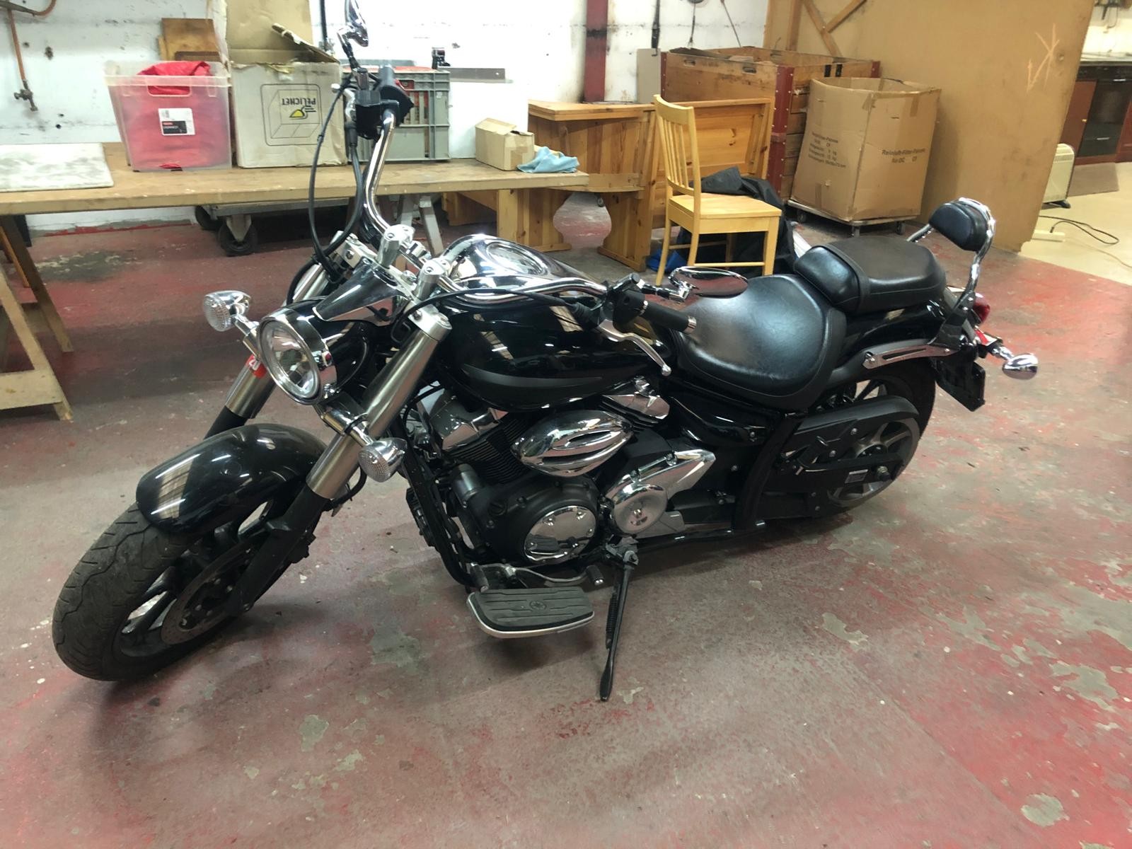 YAMAHA XVS 950 A Midnight Star