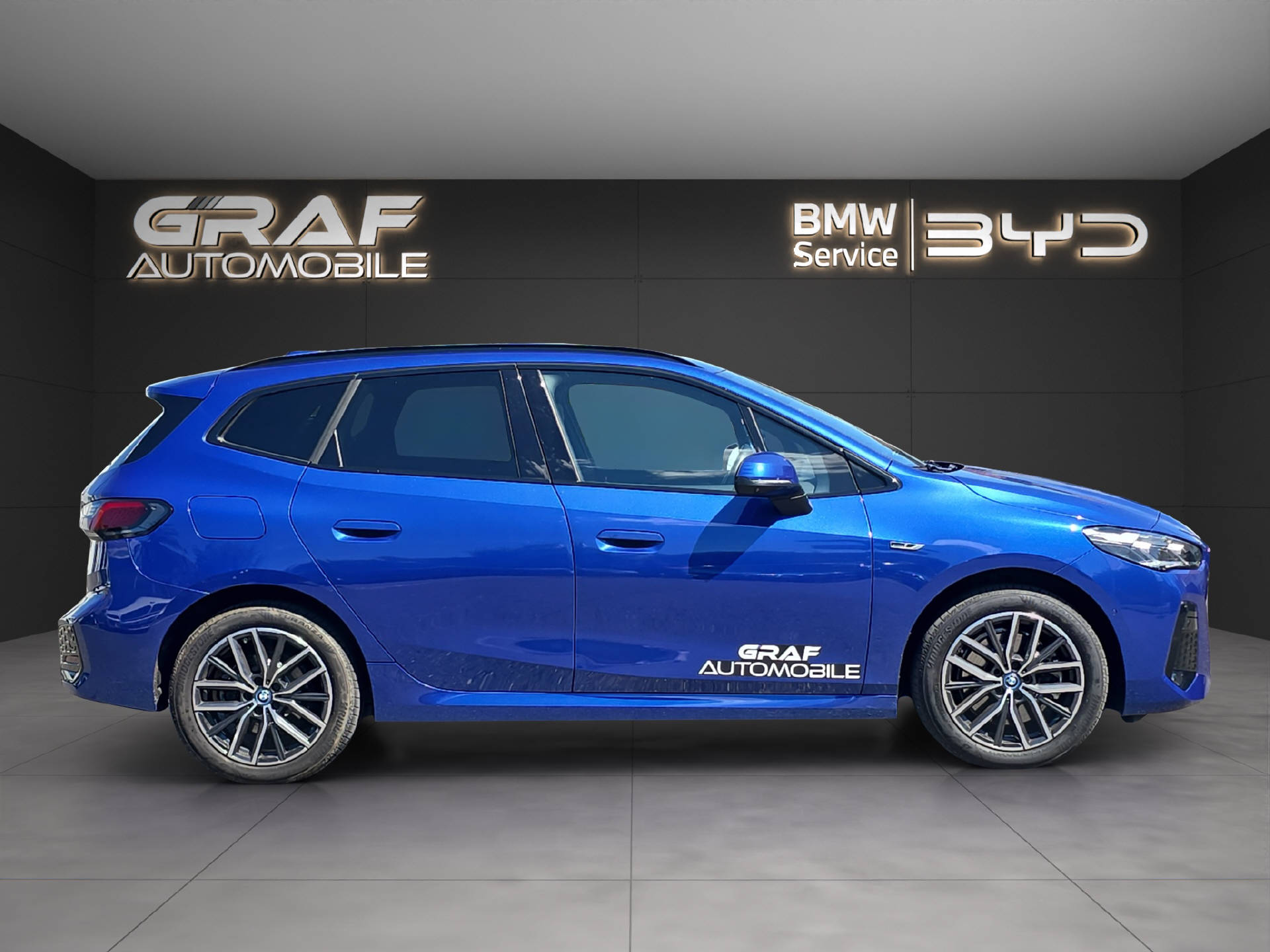 BMW 230e xDrive Active Tourer M Sport ** 24 Monate GARANTIE // 1'400 kg Anhängelast **-showroom-element-3
