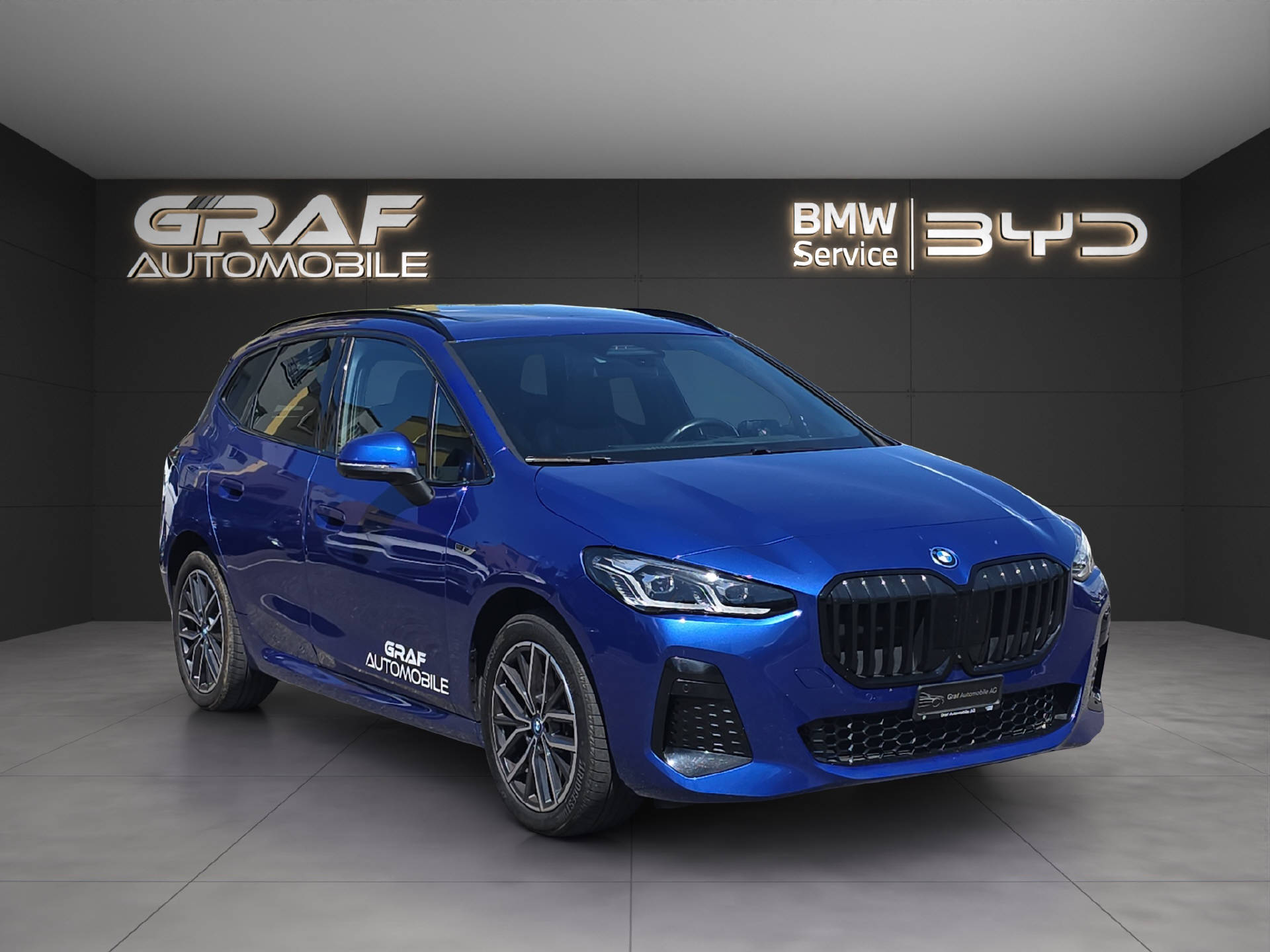 BMW 230e xDrive Active Tourer M Sport ** 24 Monate GARANTIE // 1'400 kg Anhängelast **-showroom-element-2