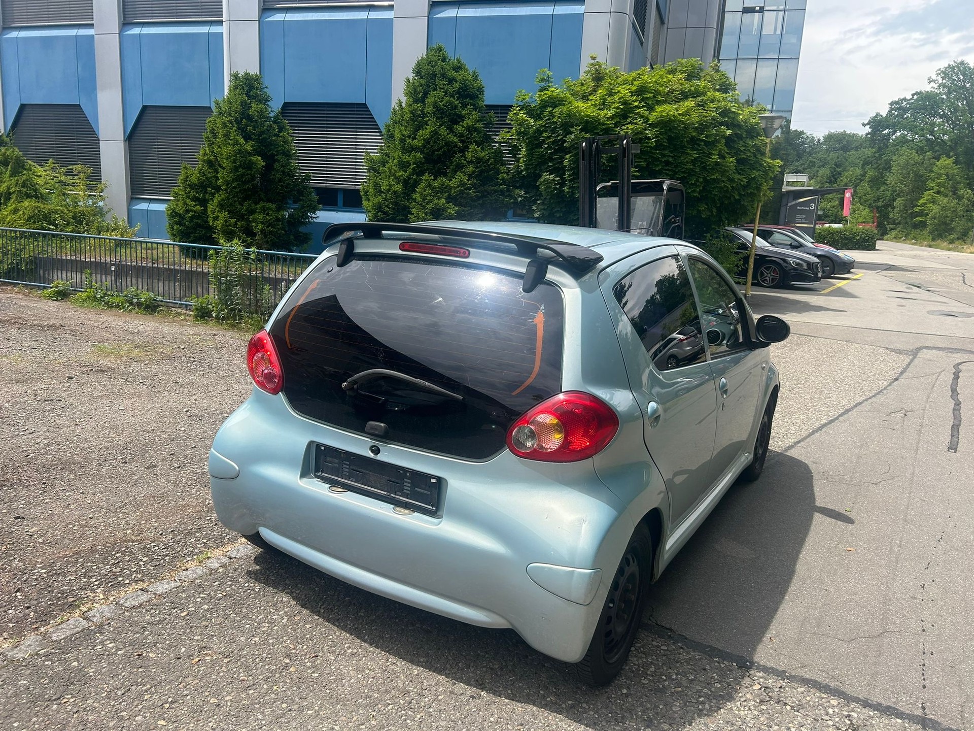 TOYOTA Aygo 1.0 Linea Terra-image-2