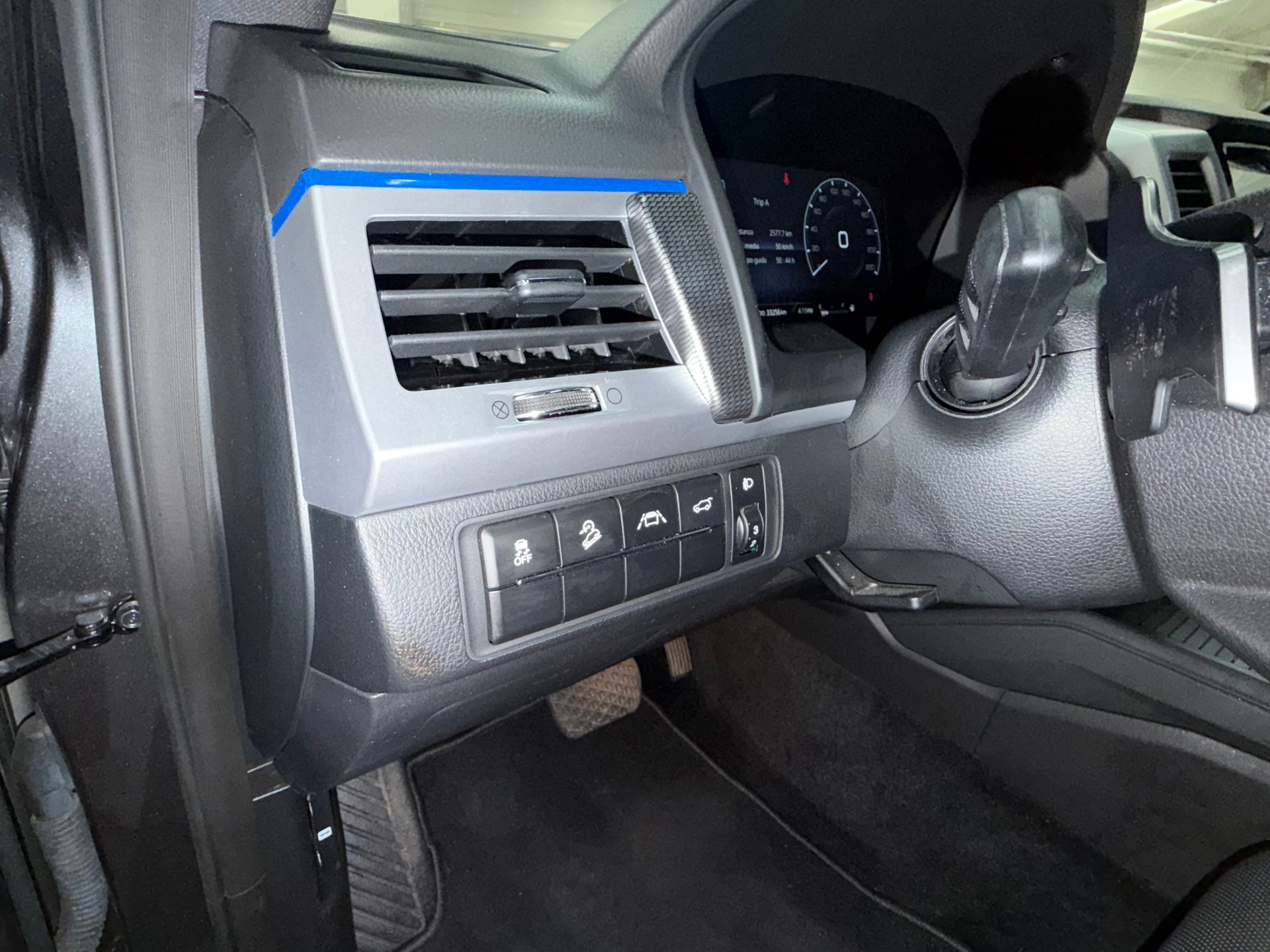 KGM-SsangYong Rexton 2.2 CRDi 7 Pl. Sapphire 4WD AT-image-8
