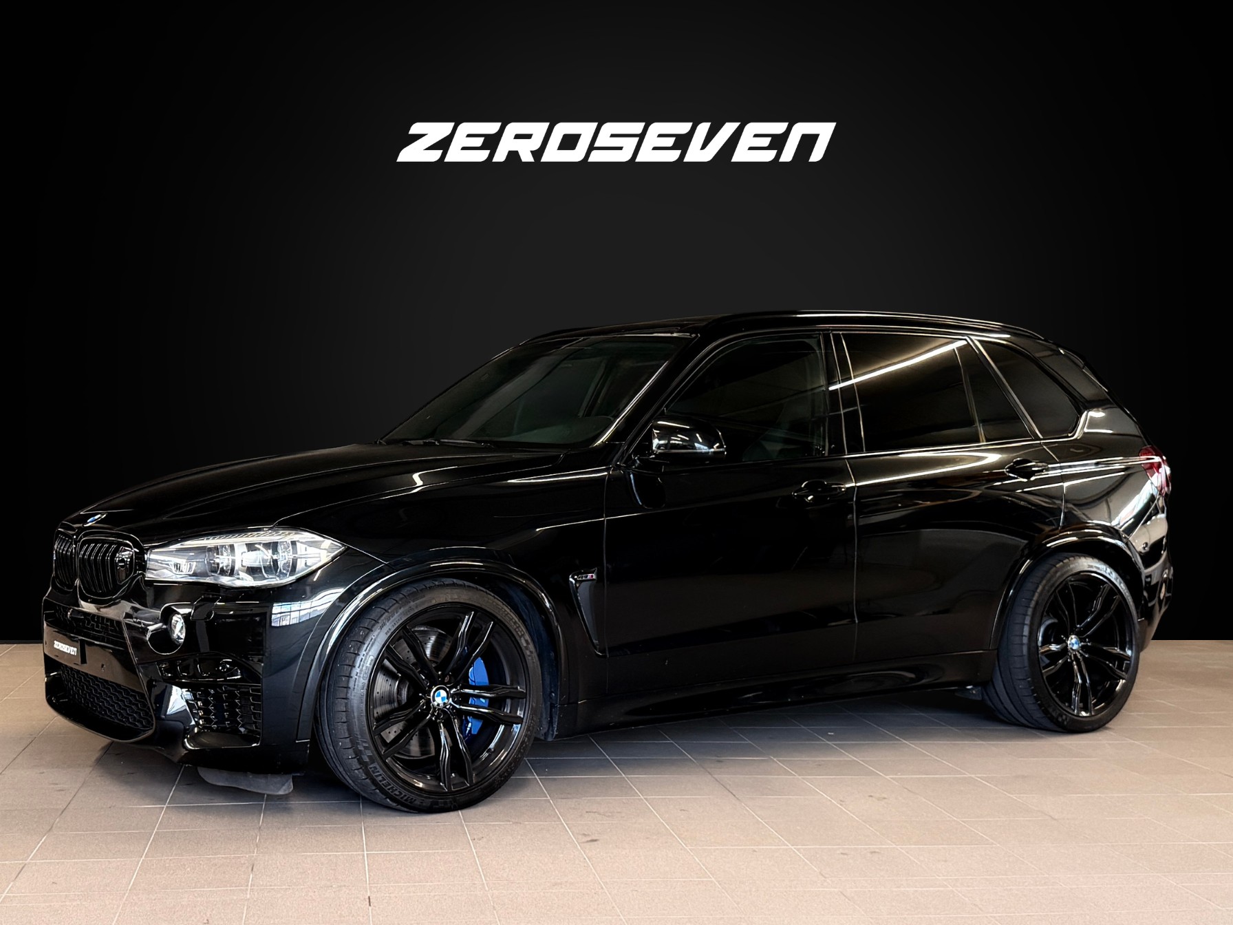 BMW X5M Steptronic-showroom-element-1