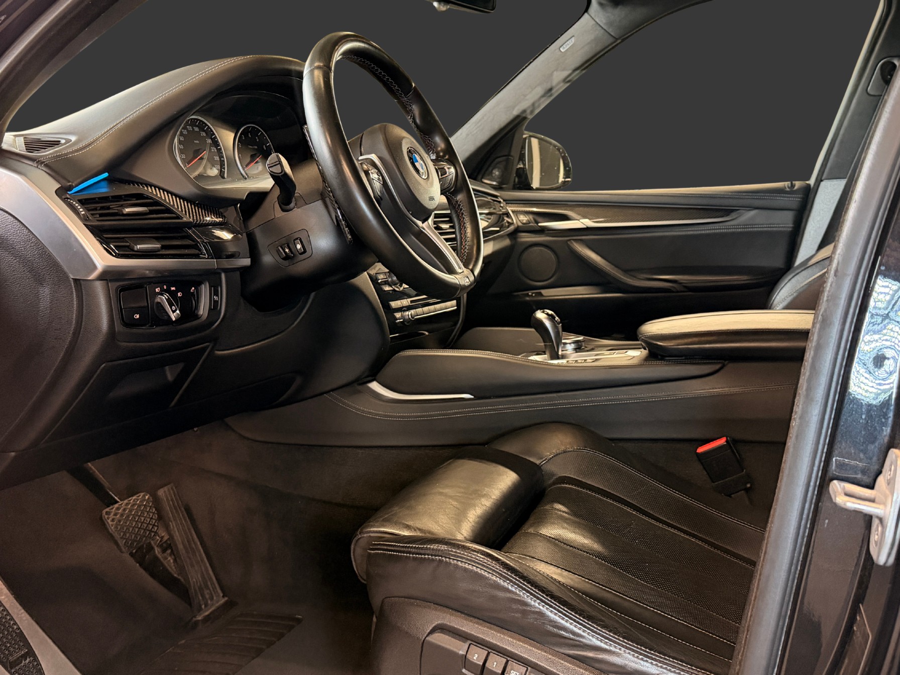 BMW X5M Steptronic-image-13