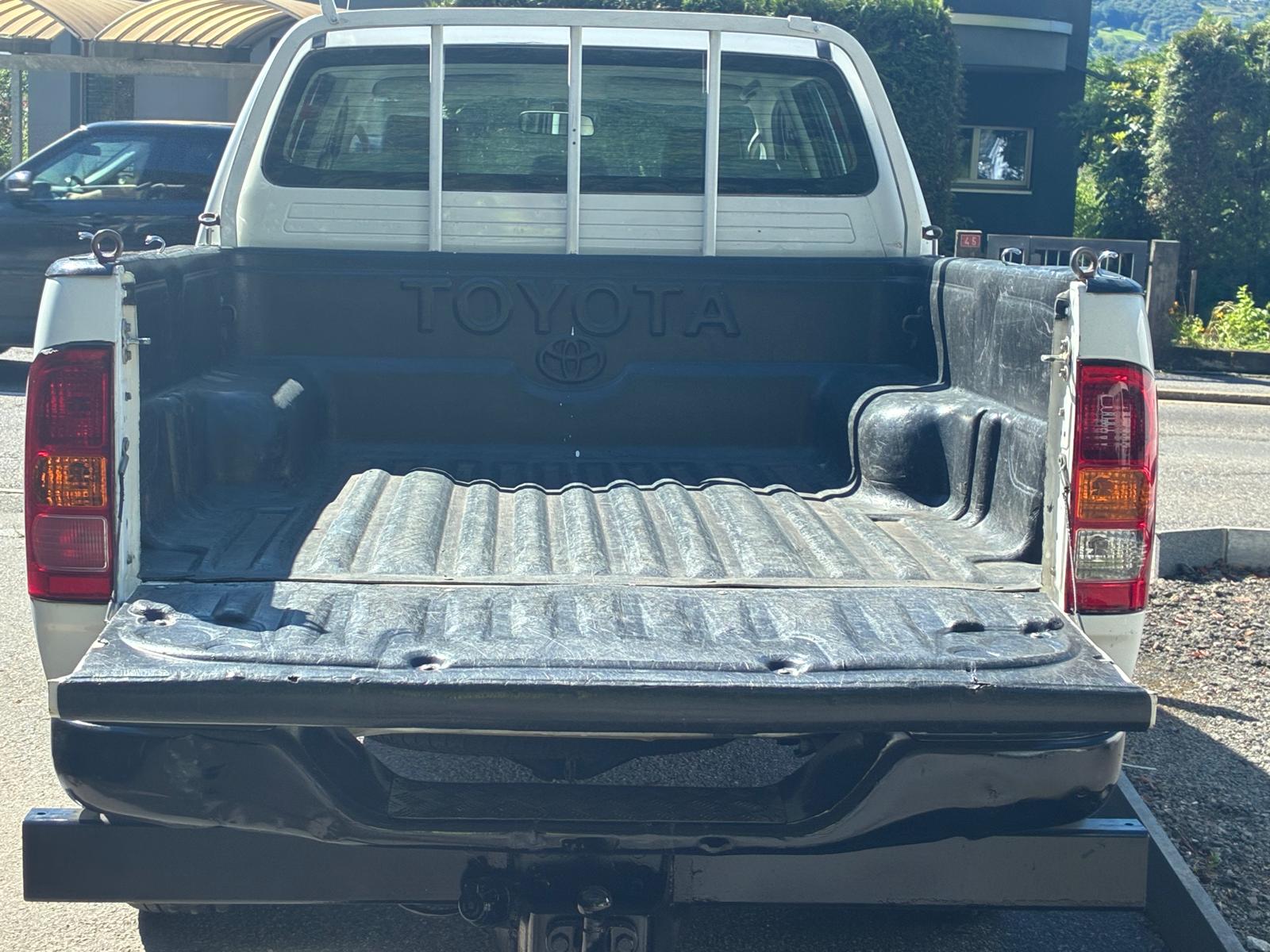 TOYOTA Hilux 4x4 DoubleCab LineaLuna-image-7