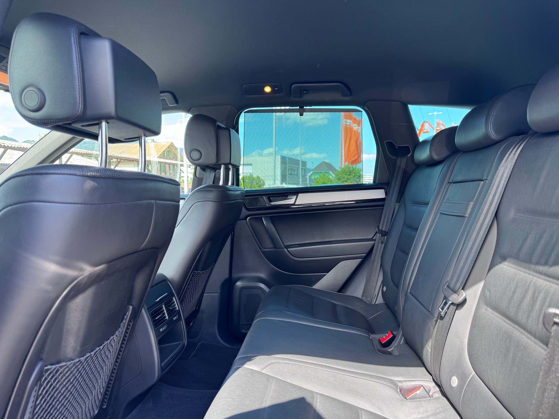 VW Touareg 3.0 TDI BlueMotion Technology Tiptronic-image-11