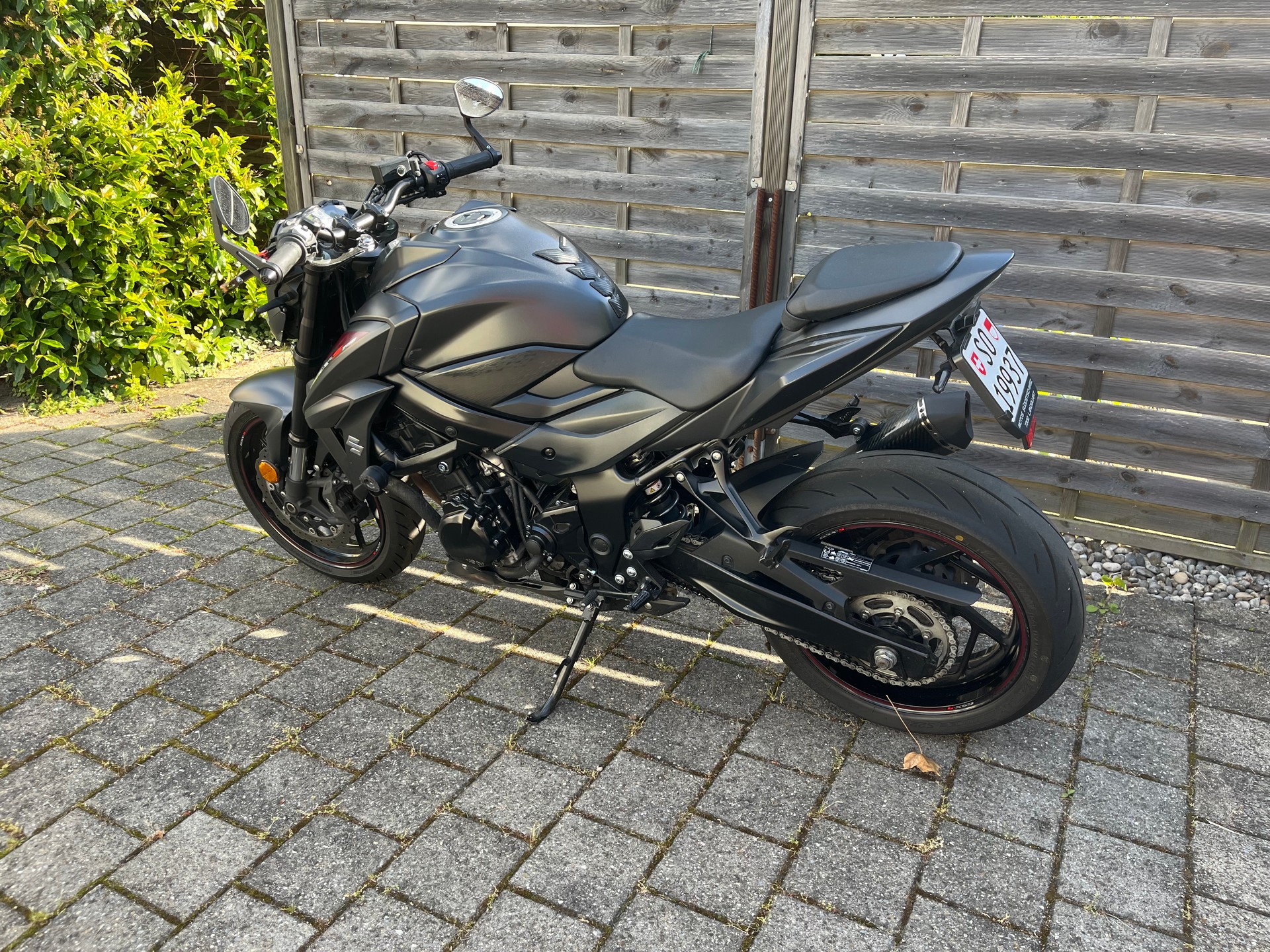 SUZUKI GSX-S 750-image-3