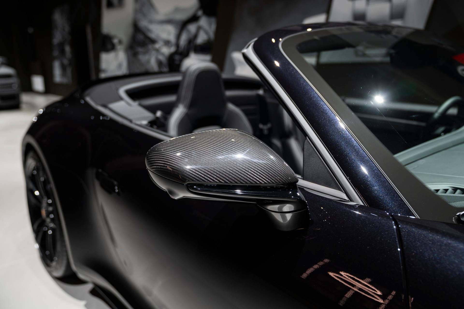 PORSCHE 911 Carrera 4 GTS Cabriolet PDK-image-6