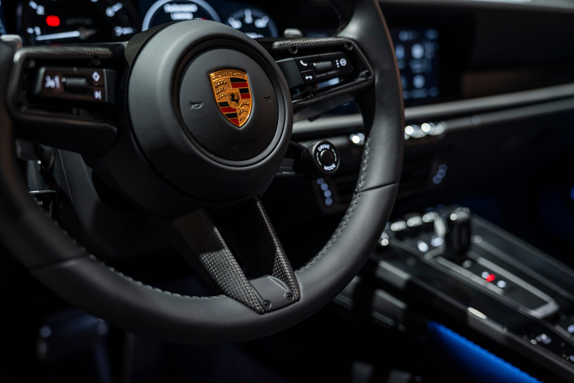PORSCHE 911 Carrera 4 GTS Cabriolet PDK-image-11