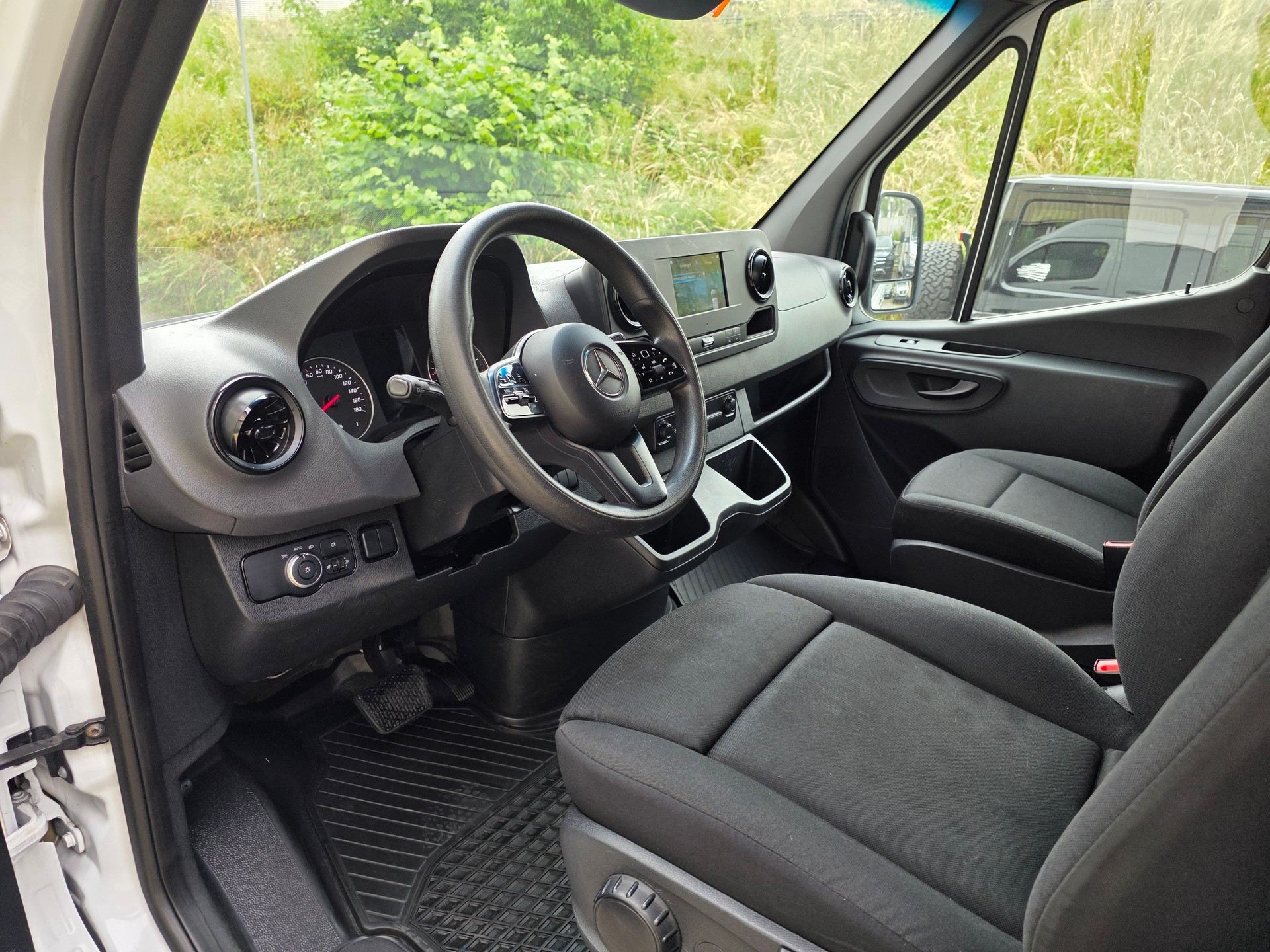 MERCEDES-BENZ 319 CDI 4X4-image-5