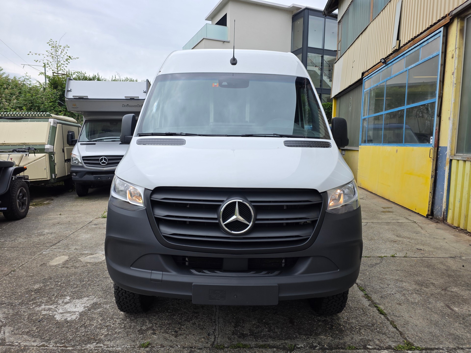 MERCEDES-BENZ 319 CDI 4X4-image-1