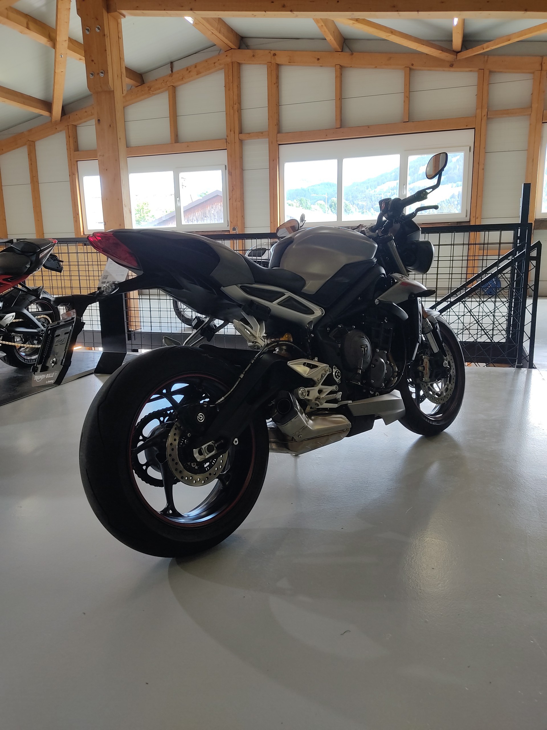 TRIUMPH Street Triple RS 765 ABS-image-2