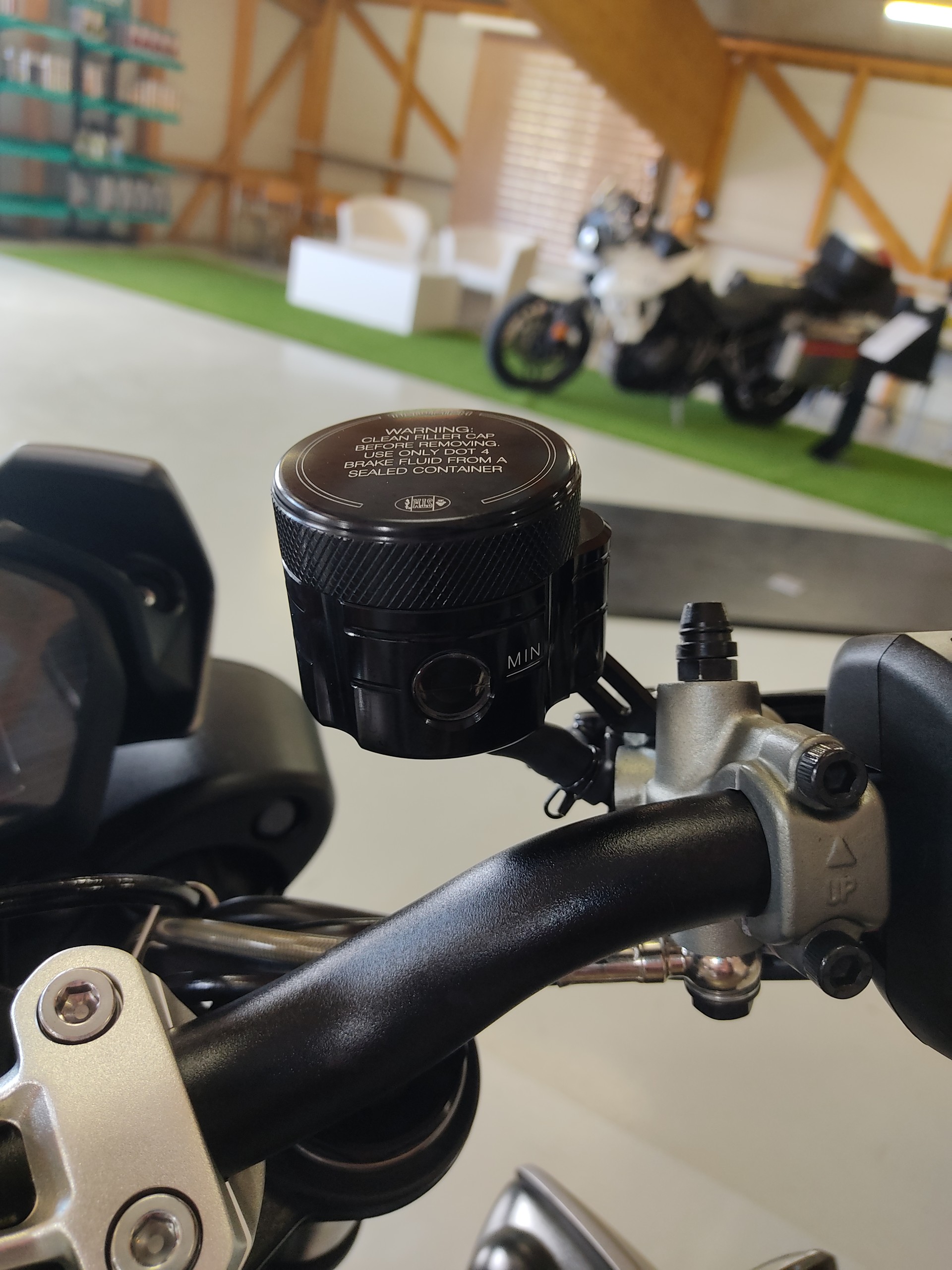 TRIUMPH Street Triple RS 765 ABS-image-8
