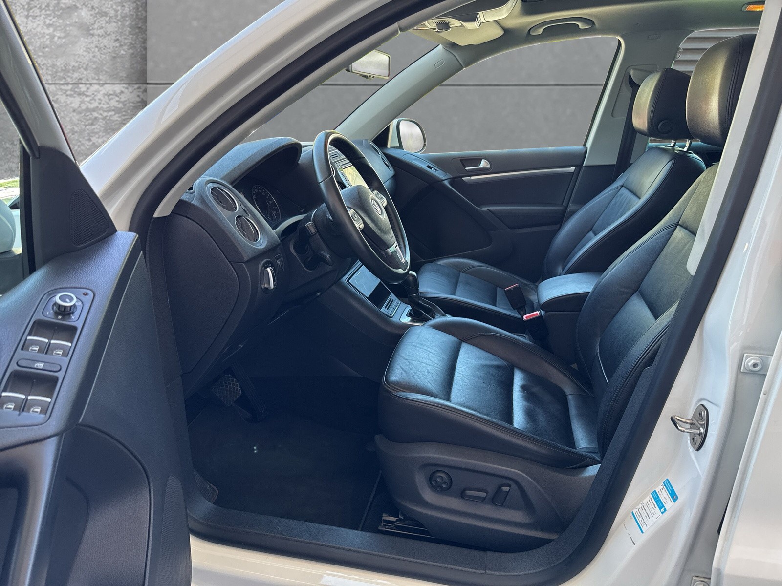 VW Tiguan 2.0 TSI Sport&Style 4Motion DSG-image-8