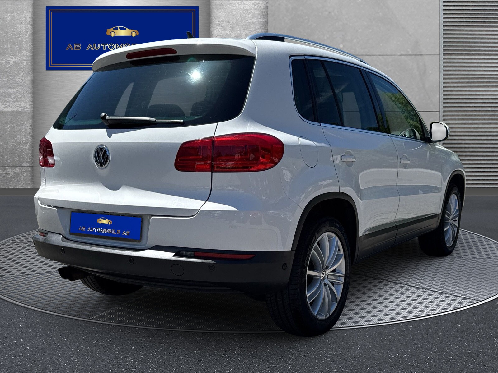 VW Tiguan 2.0 TSI Sport&Style 4Motion DSG-image-6