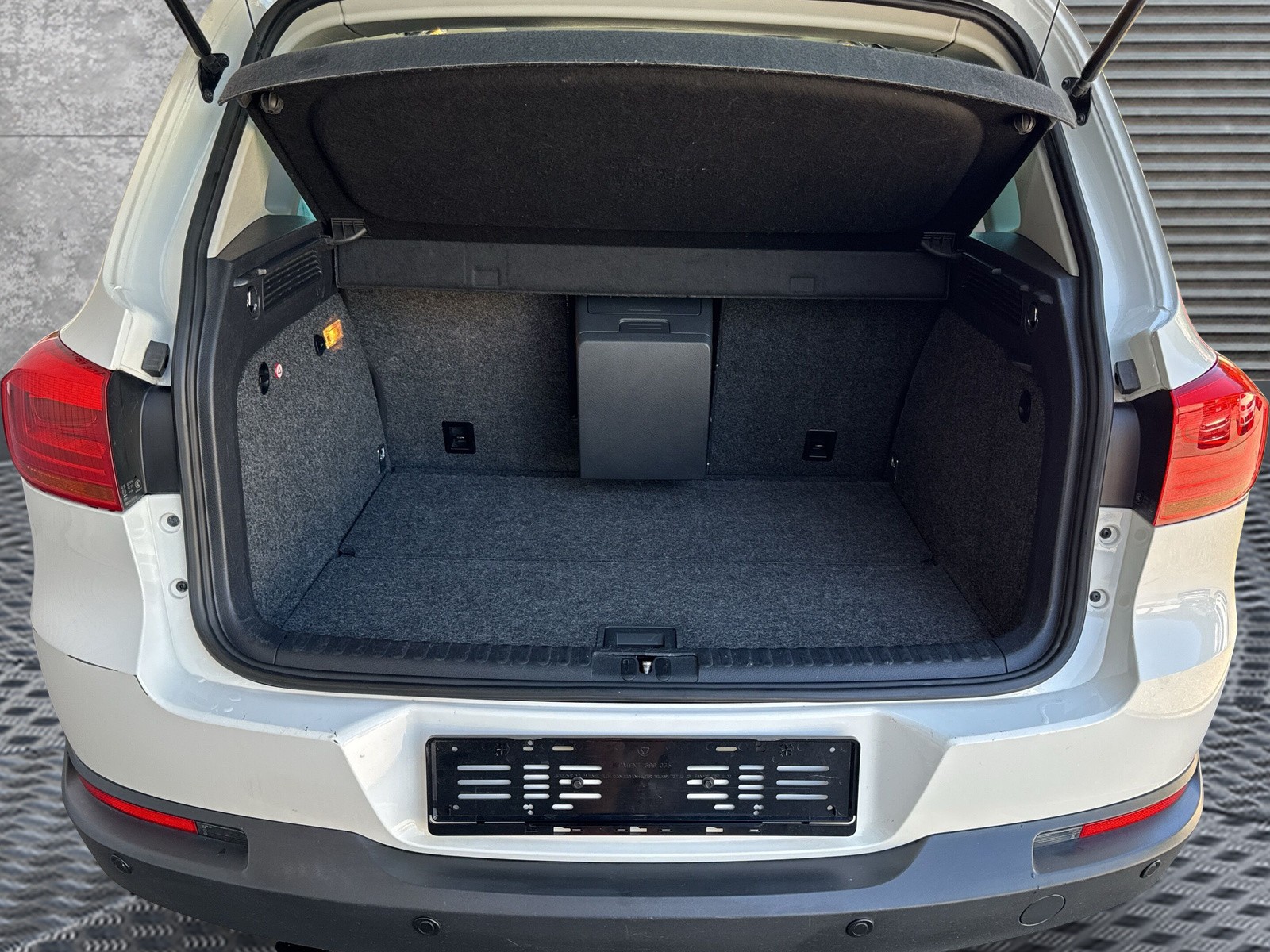 VW Tiguan 2.0 TSI Sport&Style 4Motion DSG-image-15