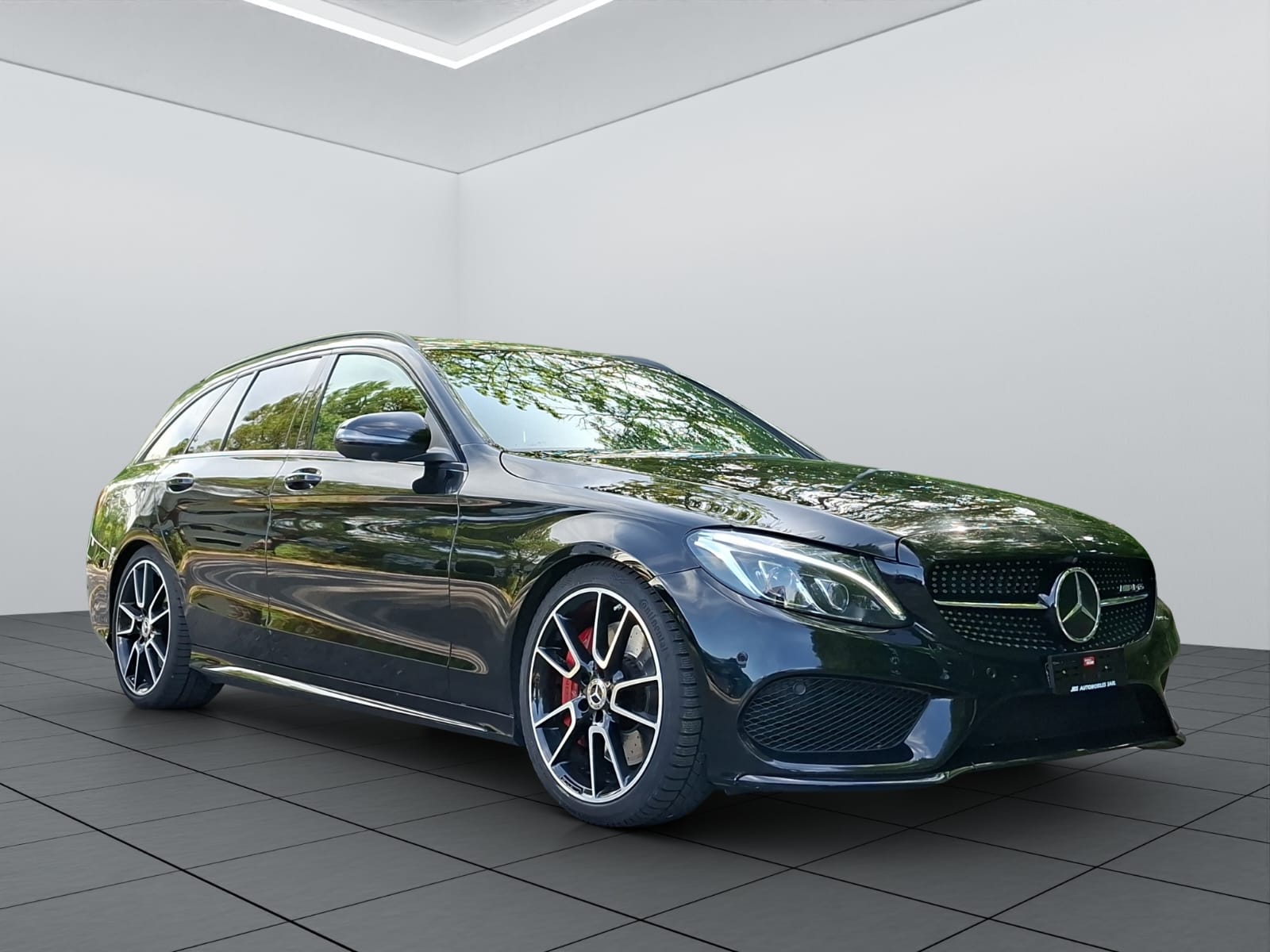 MERCEDES-BENZ C 450 AMG 4Matic 7G-Tronic-showroom-element-3