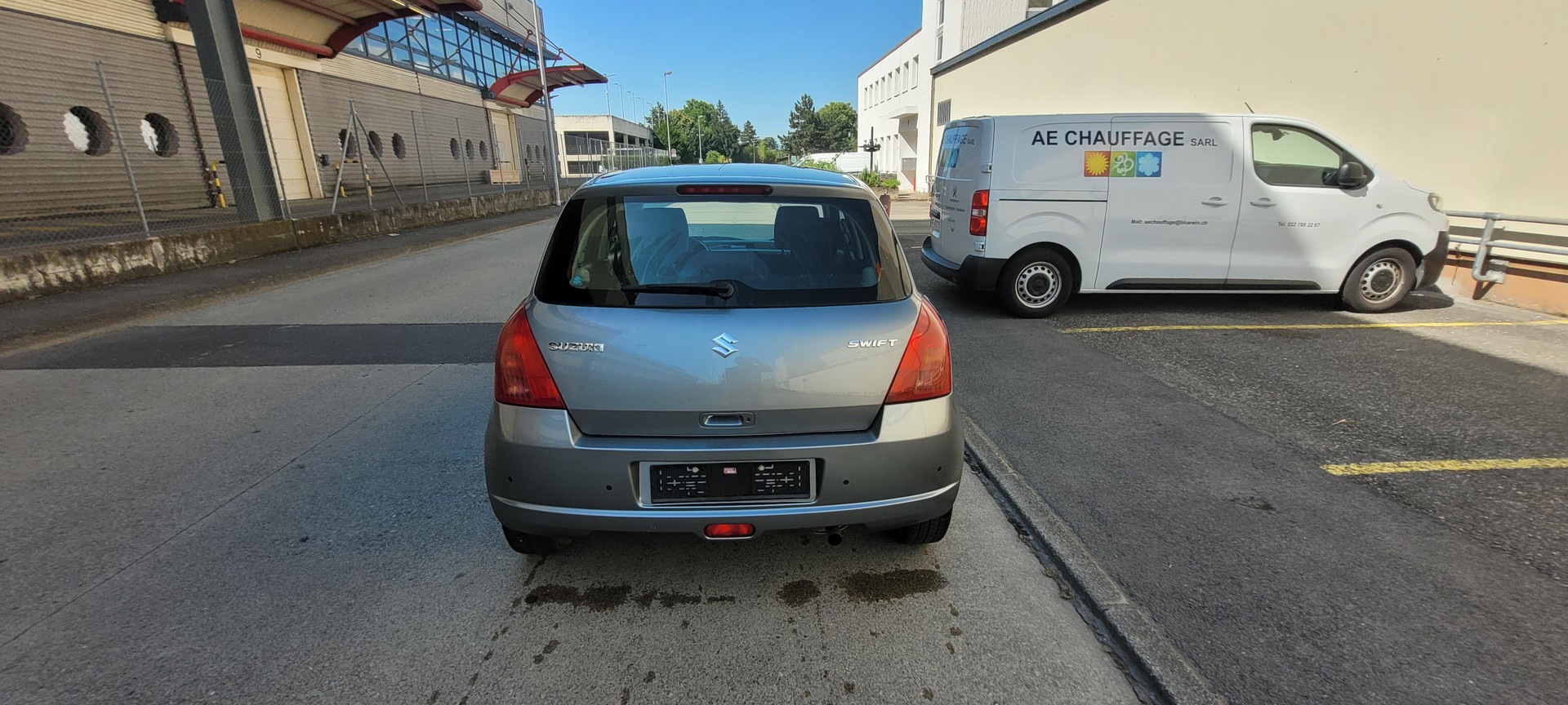 SUZUKI Swift 1.3i 16V GL Top-image-4