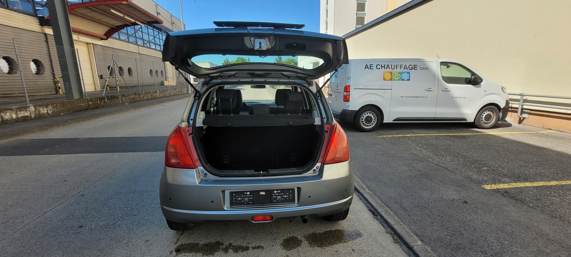 SUZUKI Swift 1.3i 16V GL Top-image-5