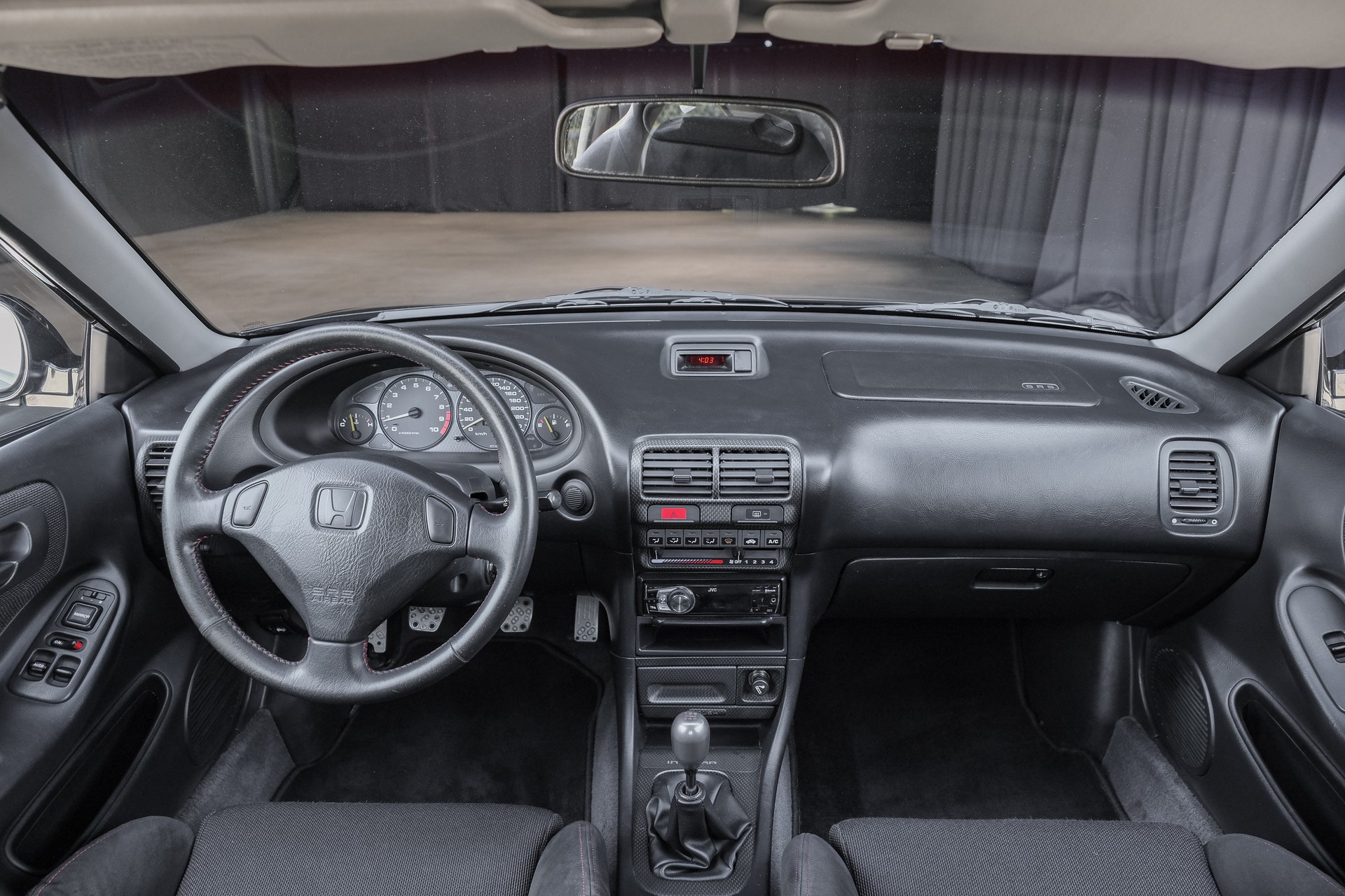 HONDA Integra Type-R 1.8 VTEC-image-14