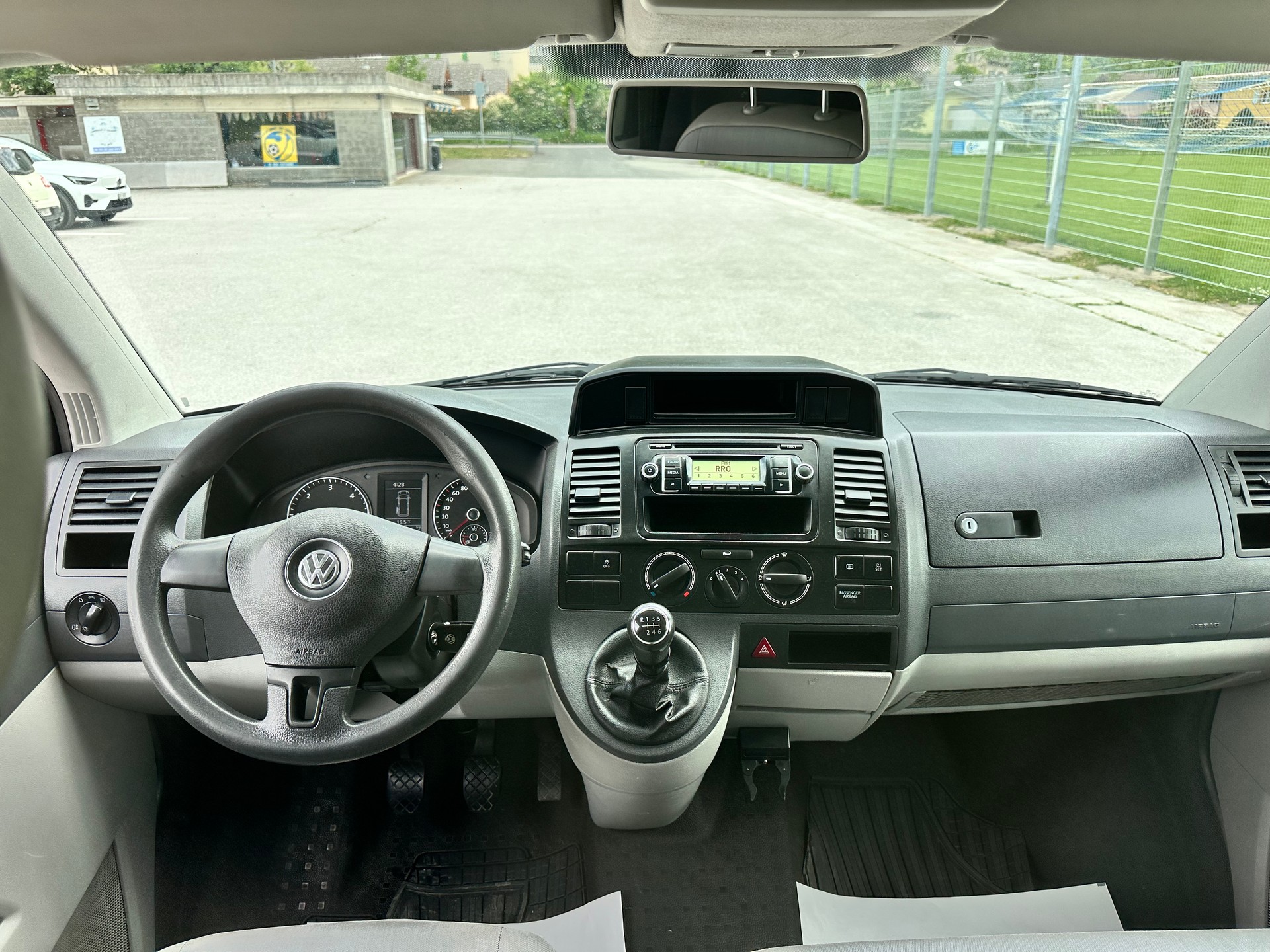 VW T5 2.0 TDI Champion 4Motion-image-12
