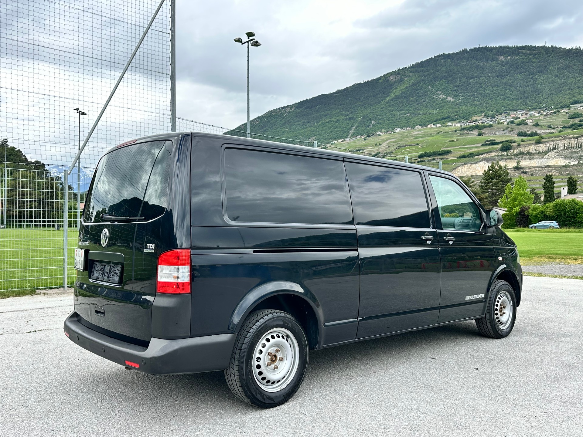 VW T5 2.0 TDI Champion 4Motion-image-4