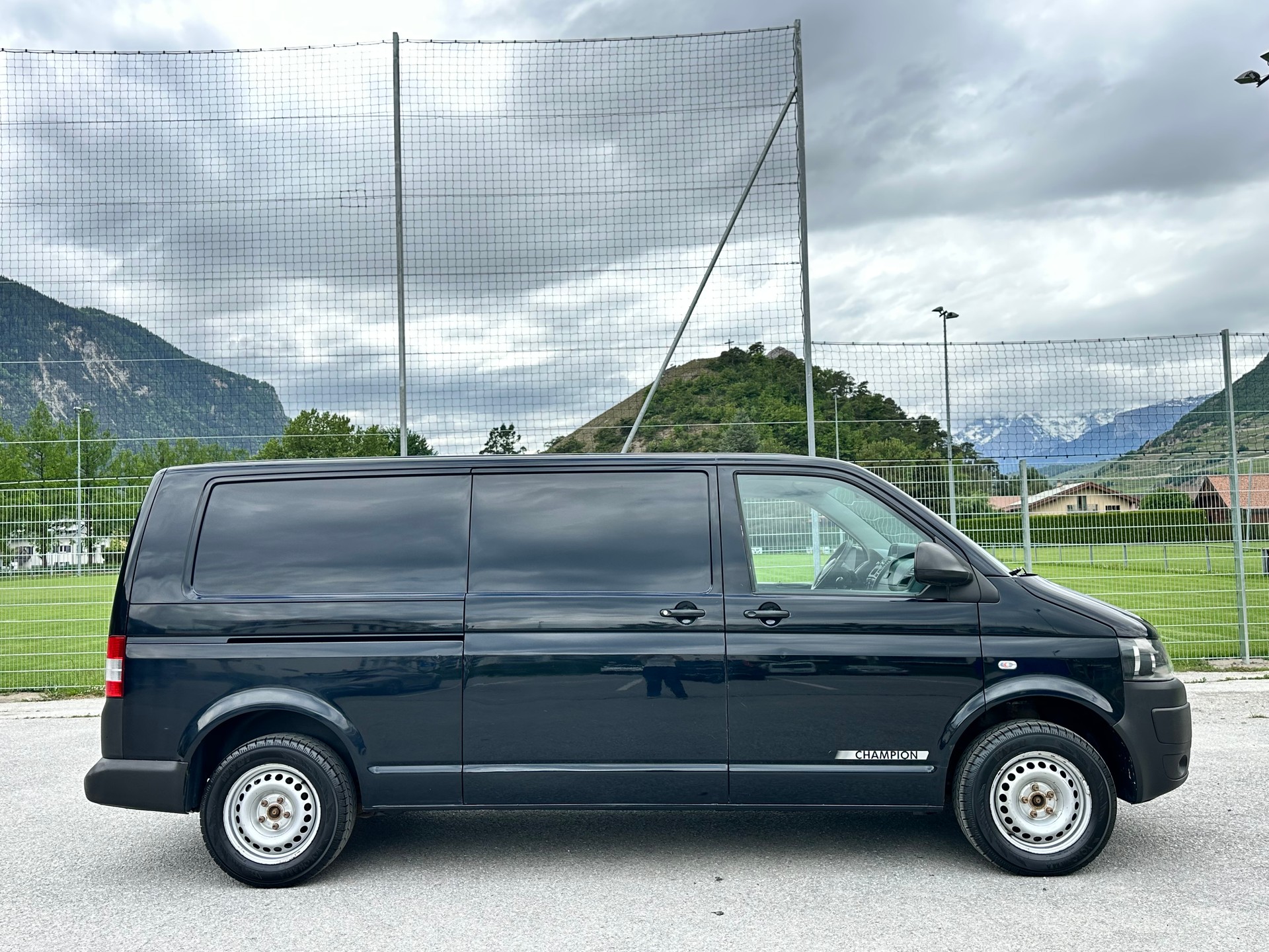 VW T5 2.0 TDI Champion 4Motion-image-5