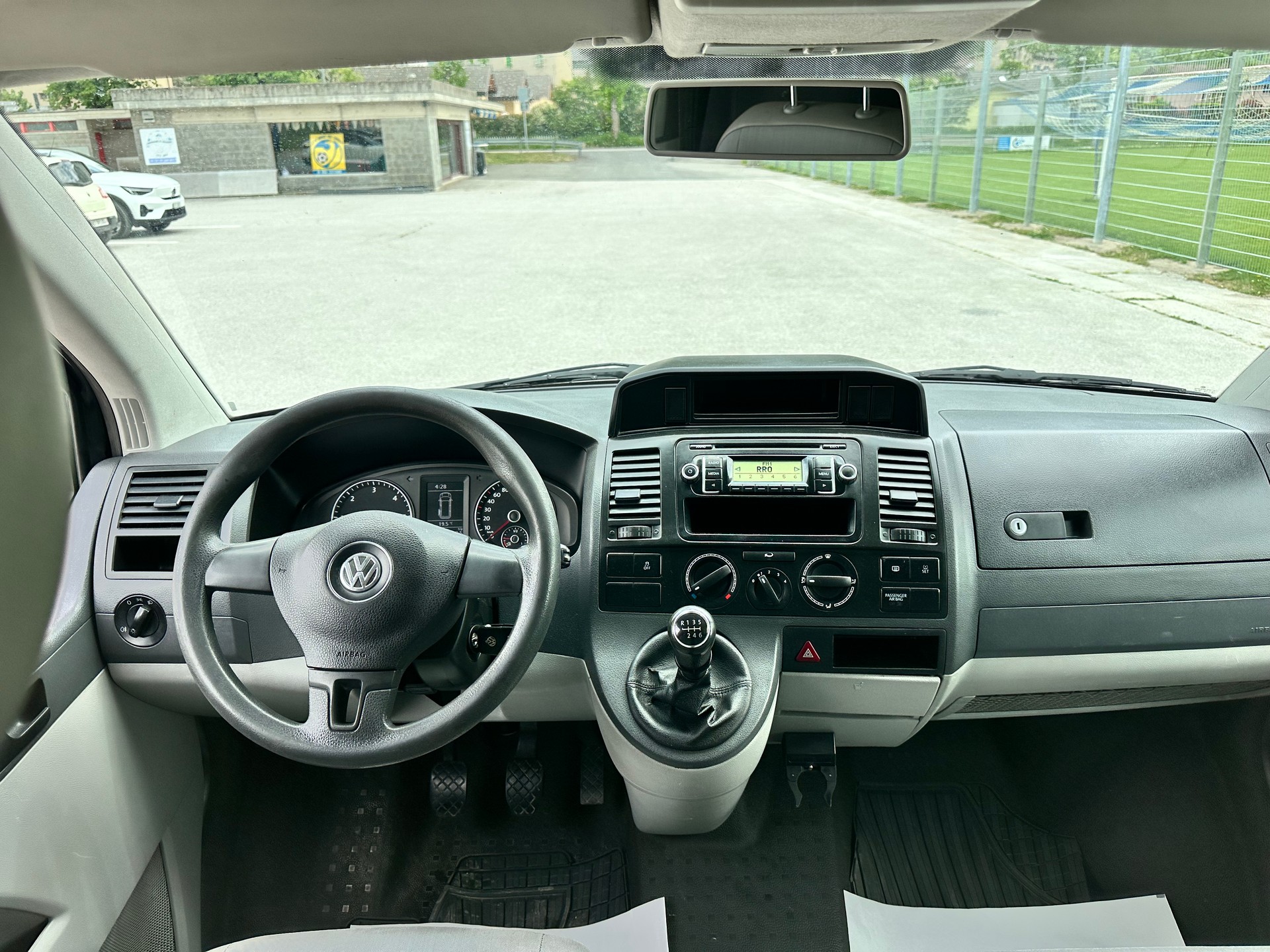 VW T5 2.0 TDI Champion 4Motion-image-10