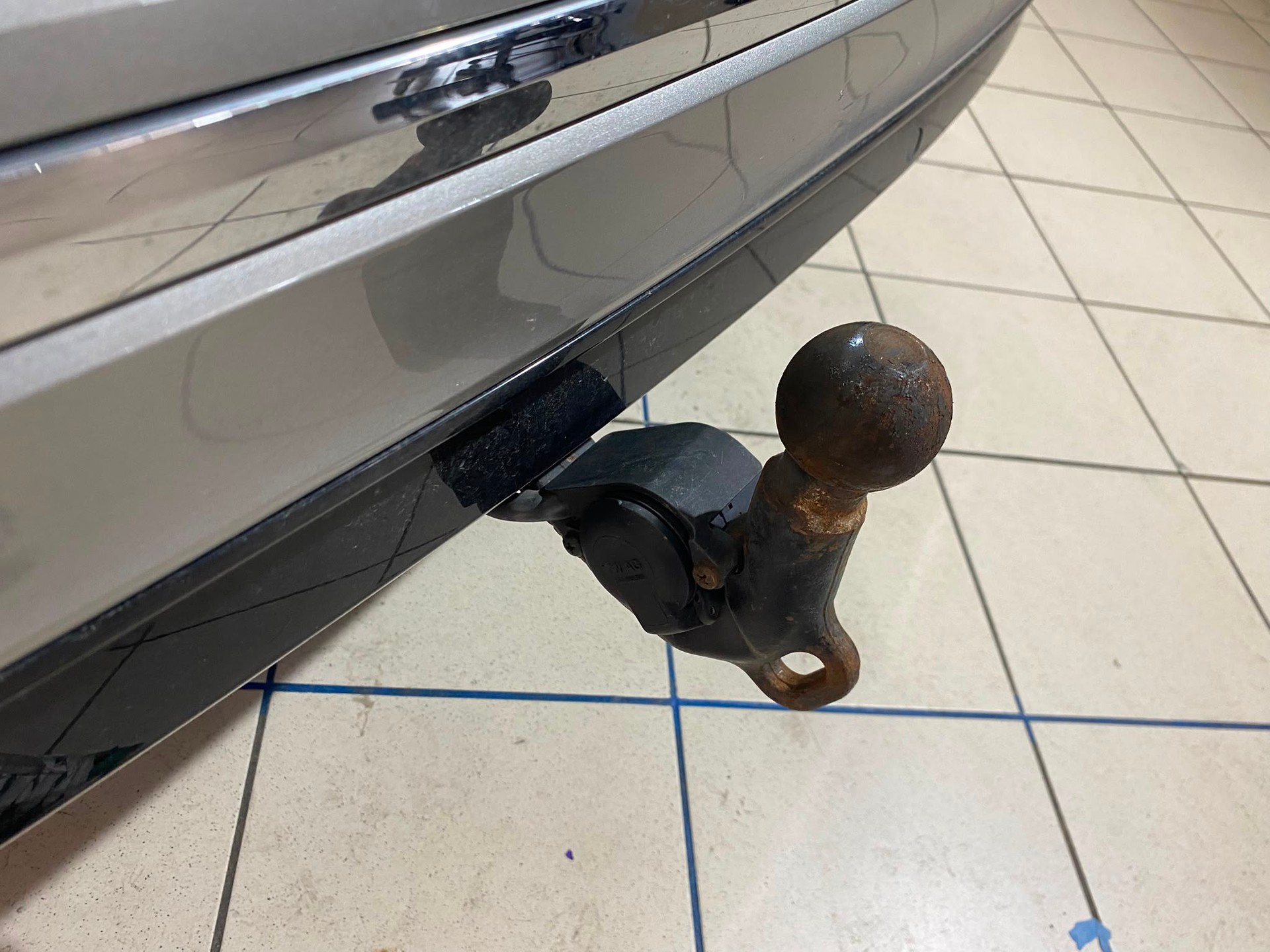 VW Tiguan 2.0TSI R-Line Highline 4Motion DSG-image-4