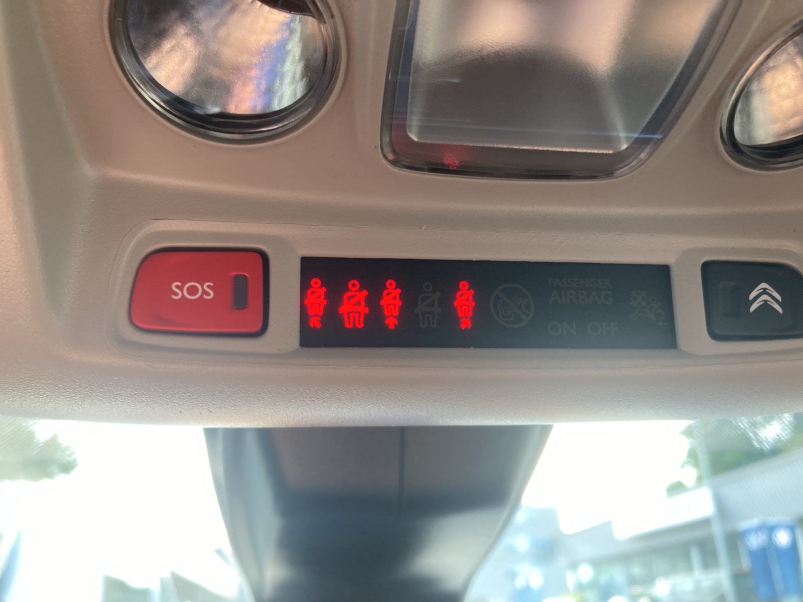 CITROEN C3 1.2i PureTech Swiss Edition EAT6-image-12
