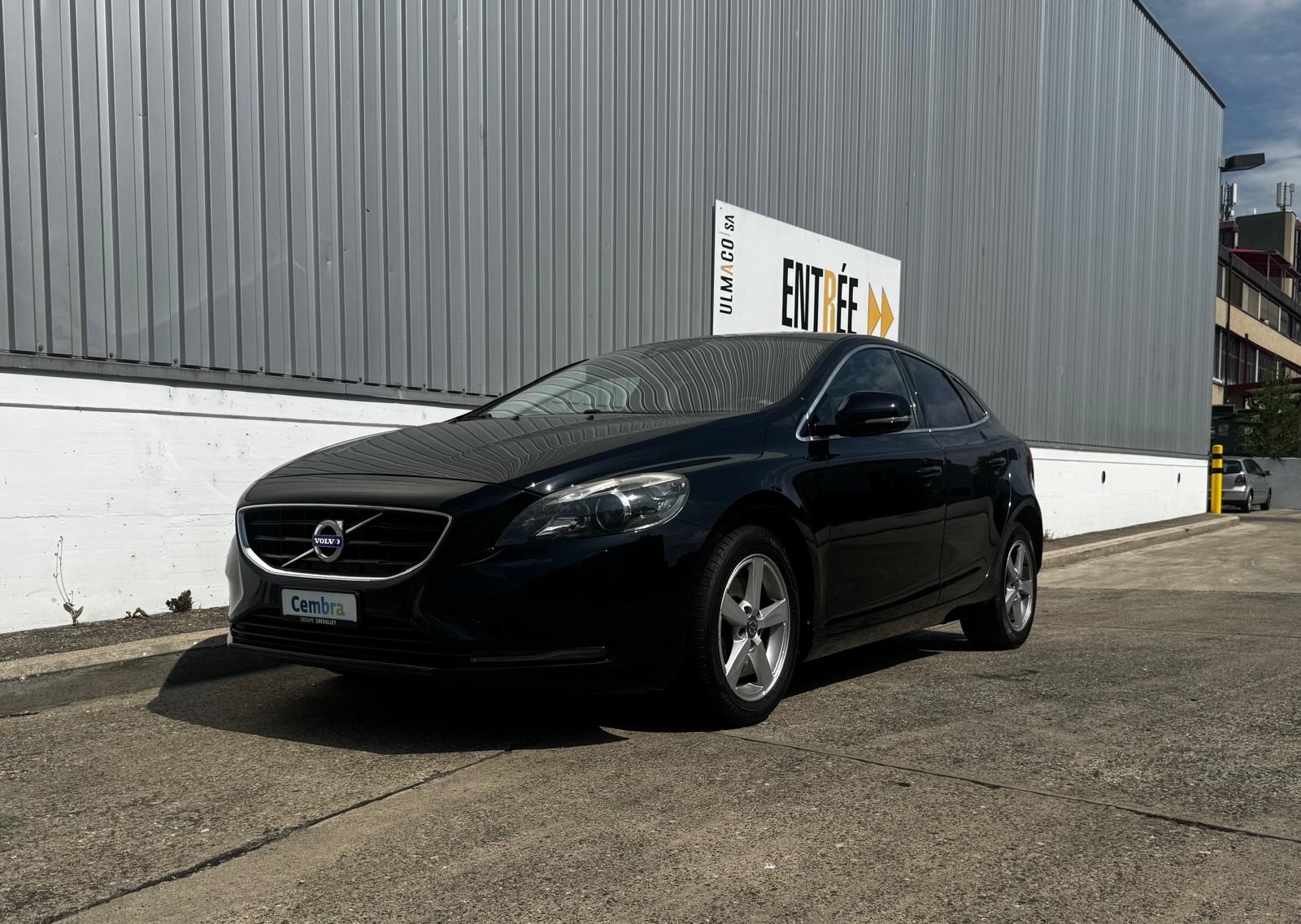VOLVO V40 T2 Momentum-showroom-element-2