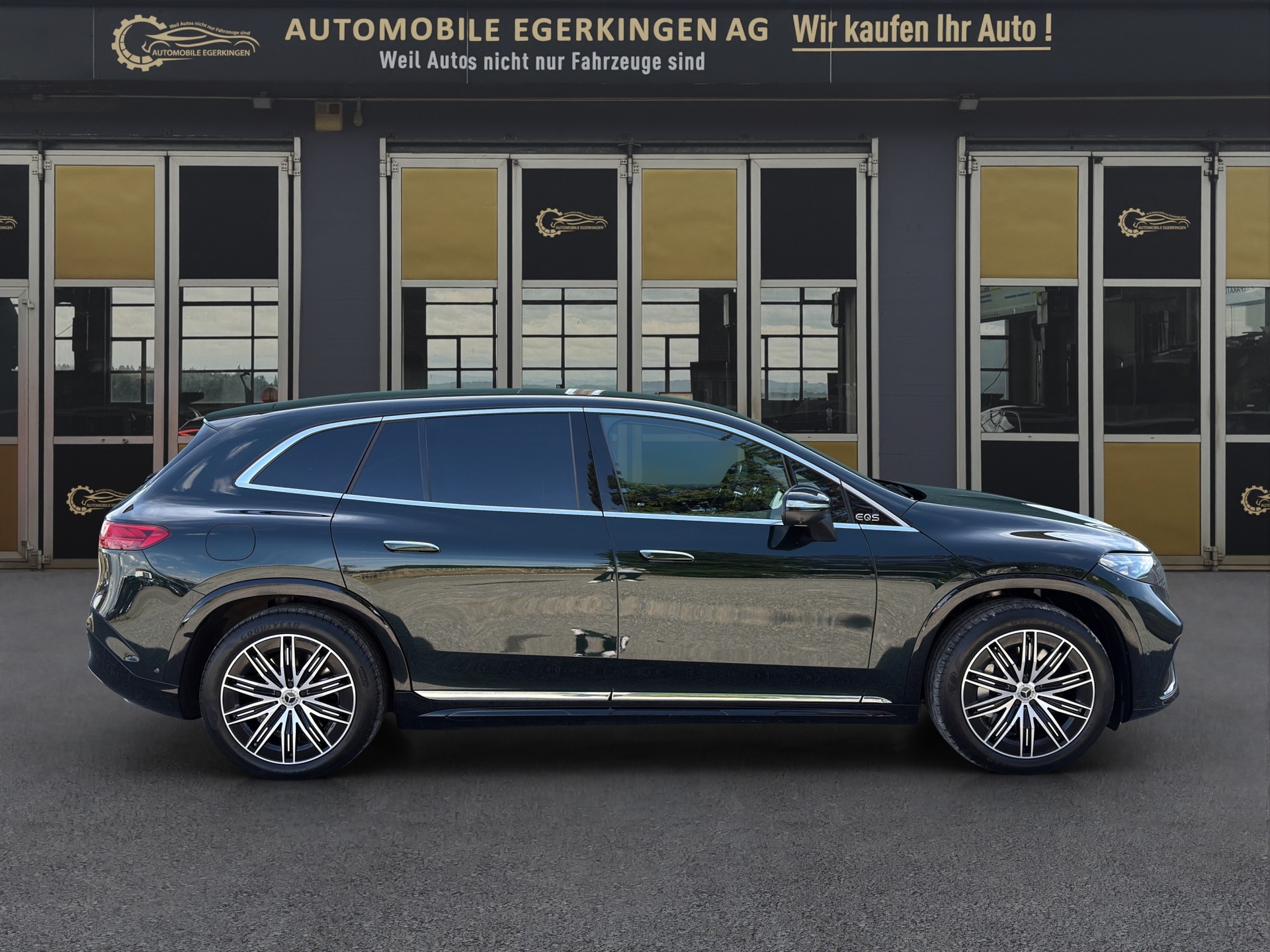 MERCEDES-BENZ EQS 580 Executive Edition AMG Line 4matic-showroom-element-3