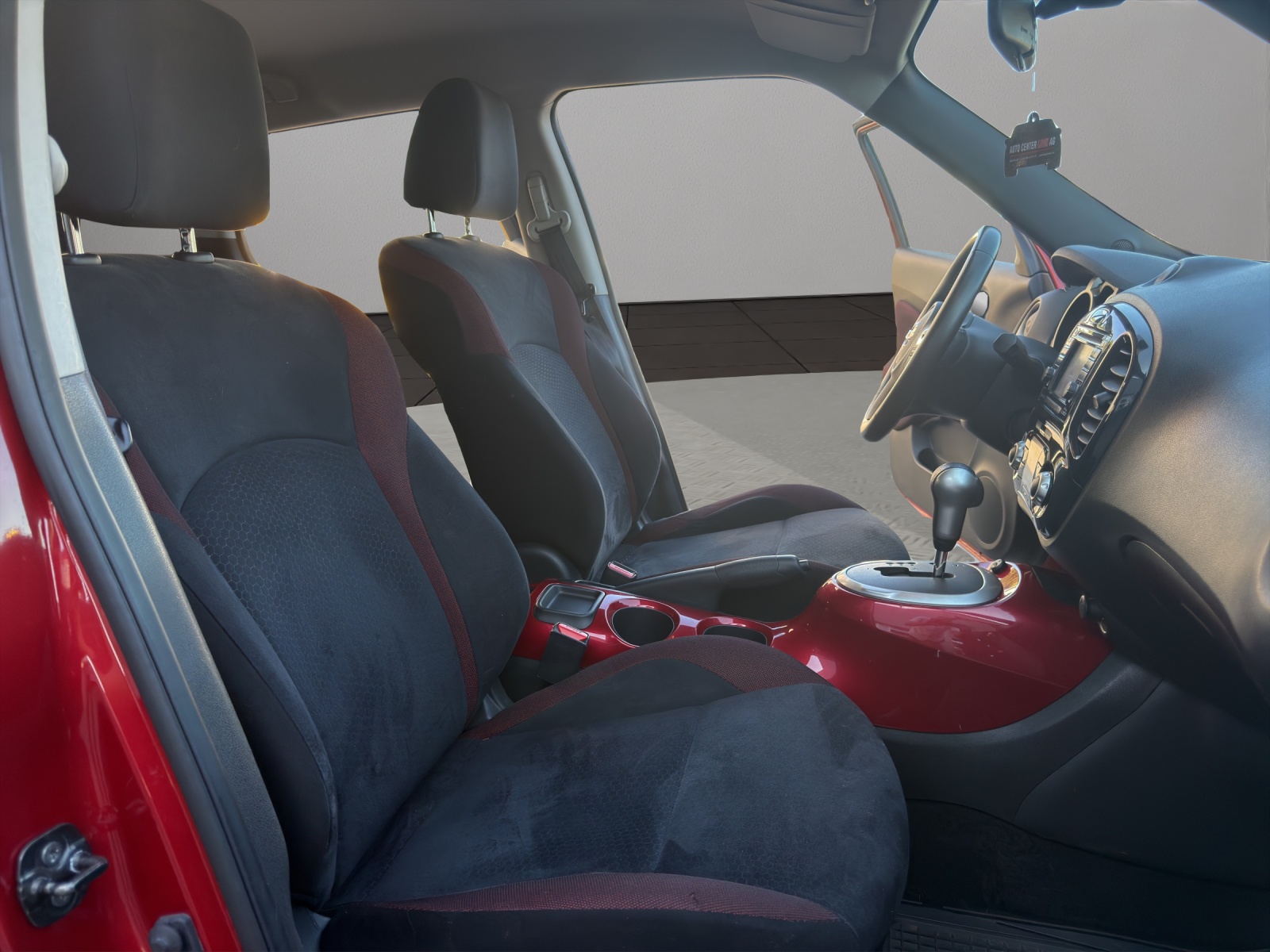 NISSAN Juke 1.6 DIG-T tekna 4x4 Xtronic M-CVT-image-16
