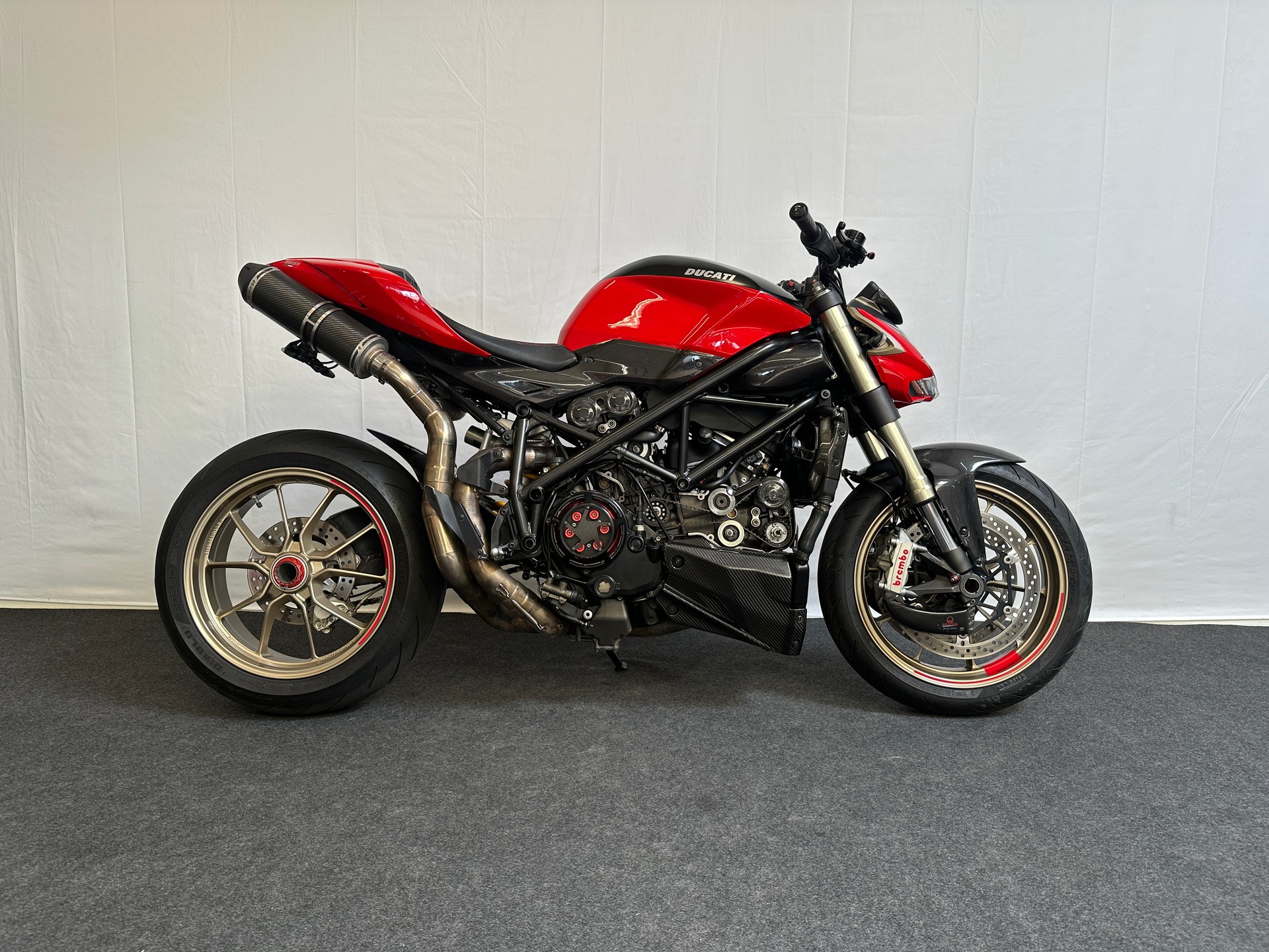 DUCATI Streetfighter 1099-image-1