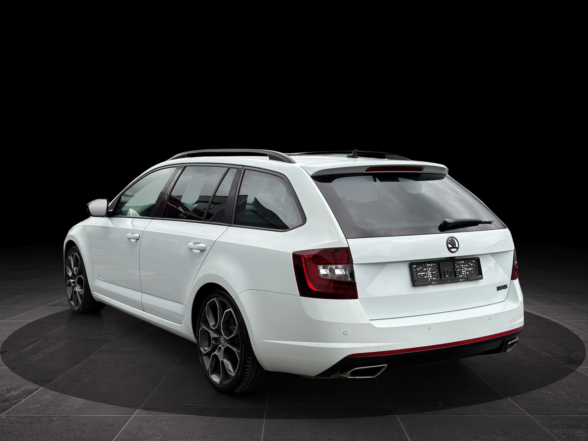 VW Golf 2.0 TSI GTI DSG-showroom-element-3