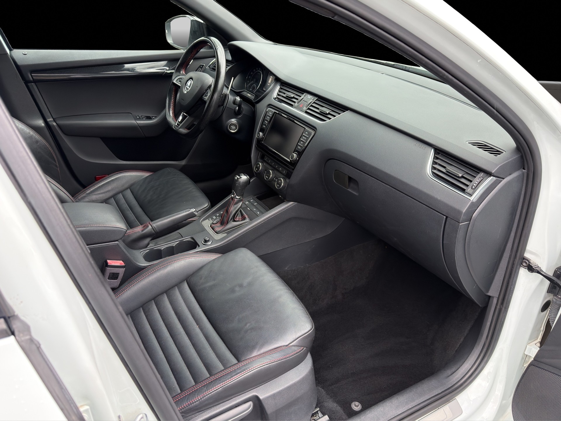 VW Golf 2.0 TSI GTI DSG-image-10