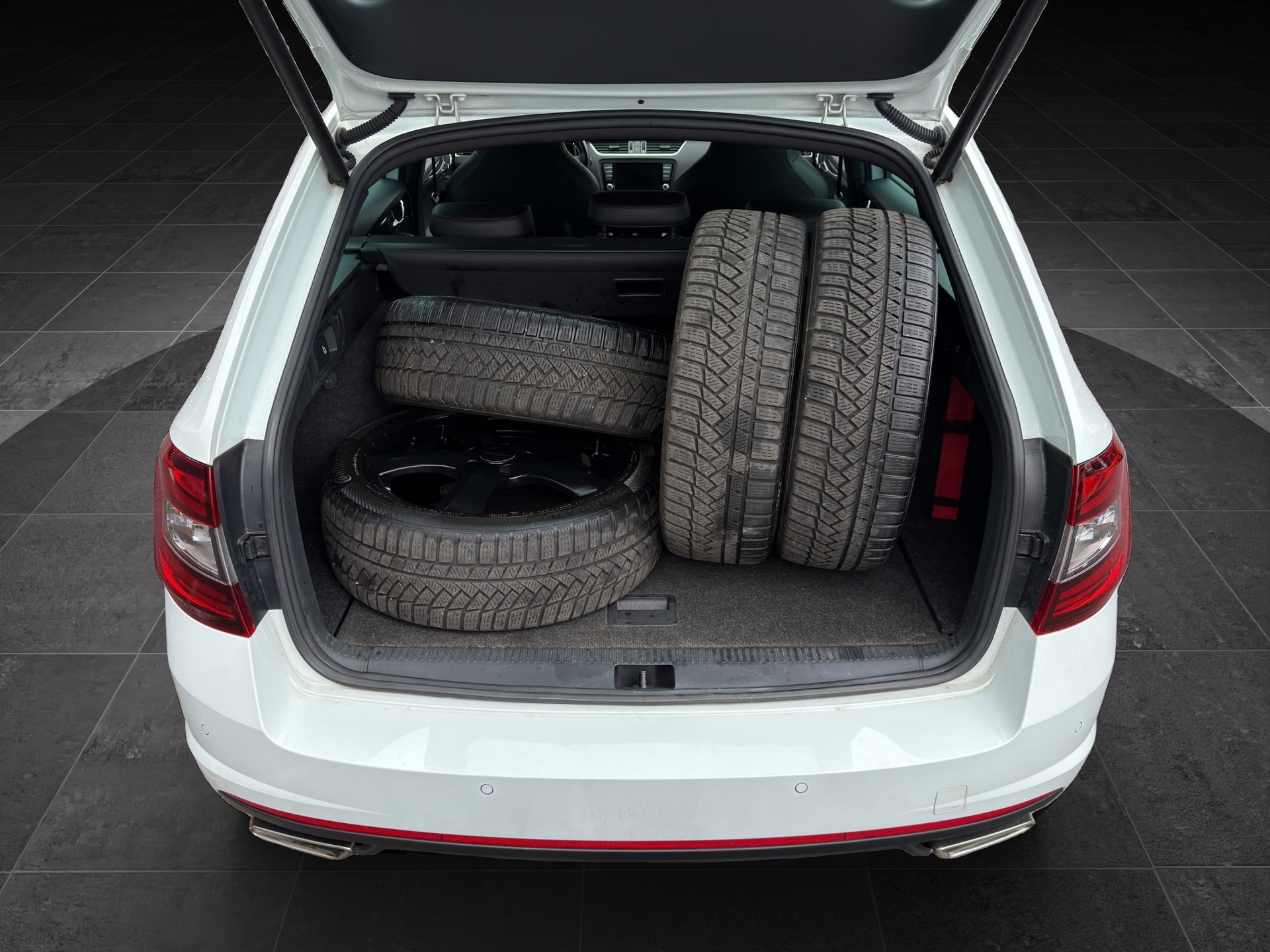 VW Golf 2.0 TSI GTI DSG-image-9