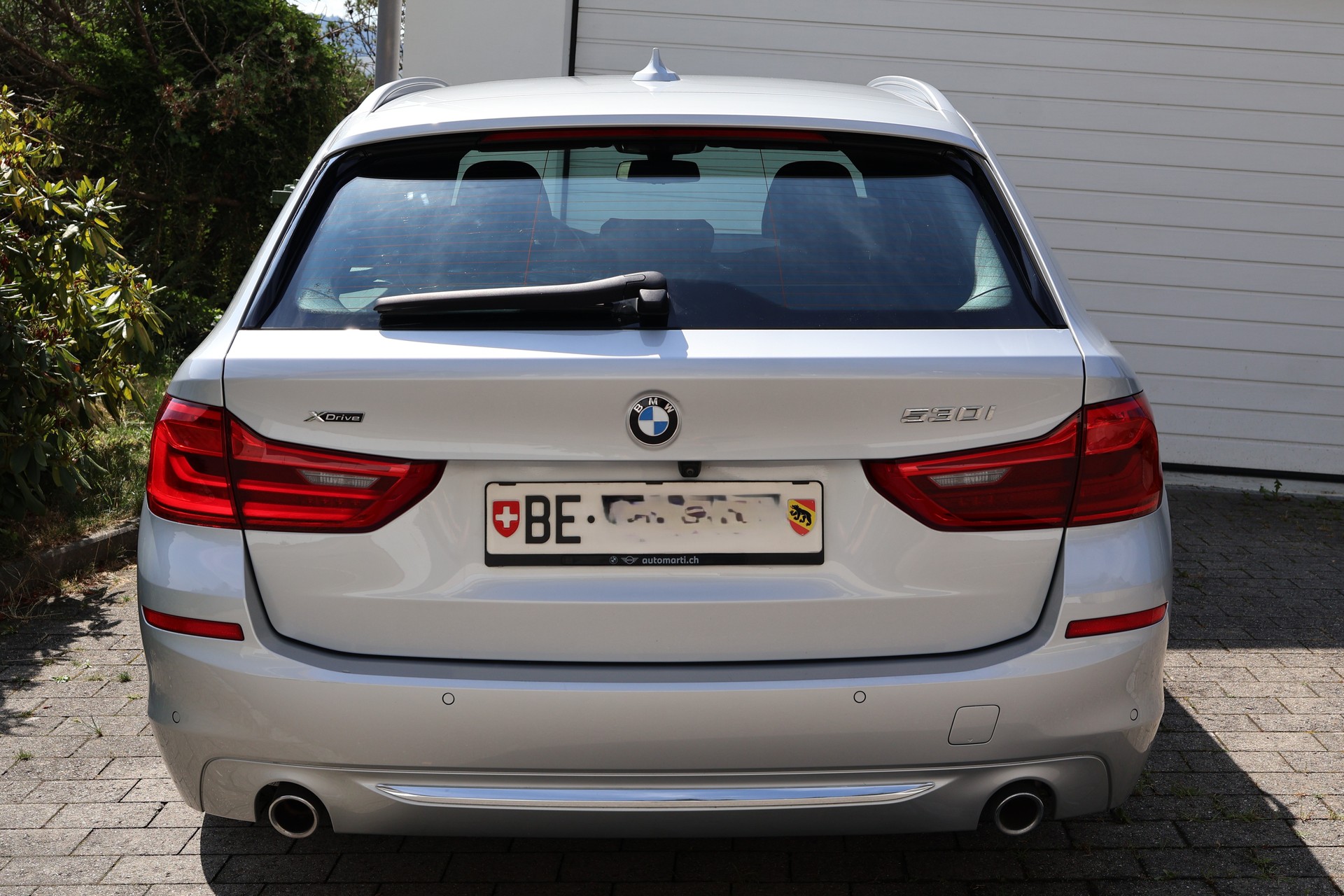 BMW 530i xDrive Luxury Line Steptronic-image-2