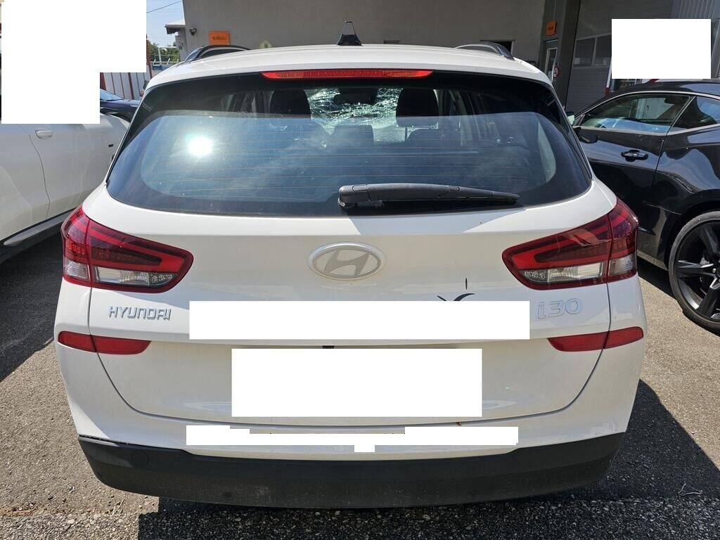 HYUNDAI i30 Wagon 1.0 T-GDi Origo 48V MH DCT beschadig endomagée