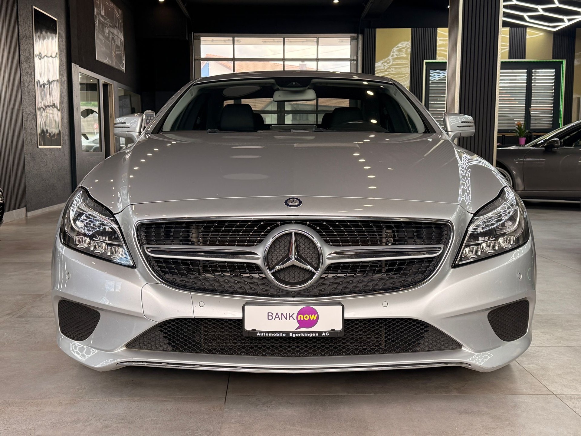 MERCEDES-BENZ CLS 400 7G-Tronic-showroom-element-1