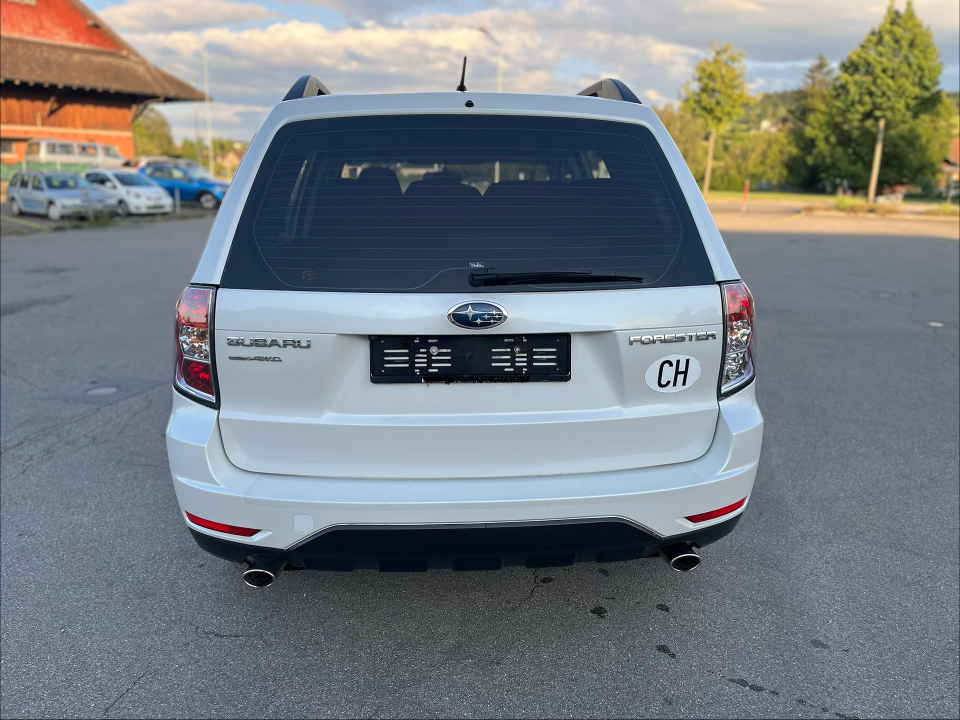 SUBARU Erste Hand Diesel mit Leder Sitz Jg.2013-image-5