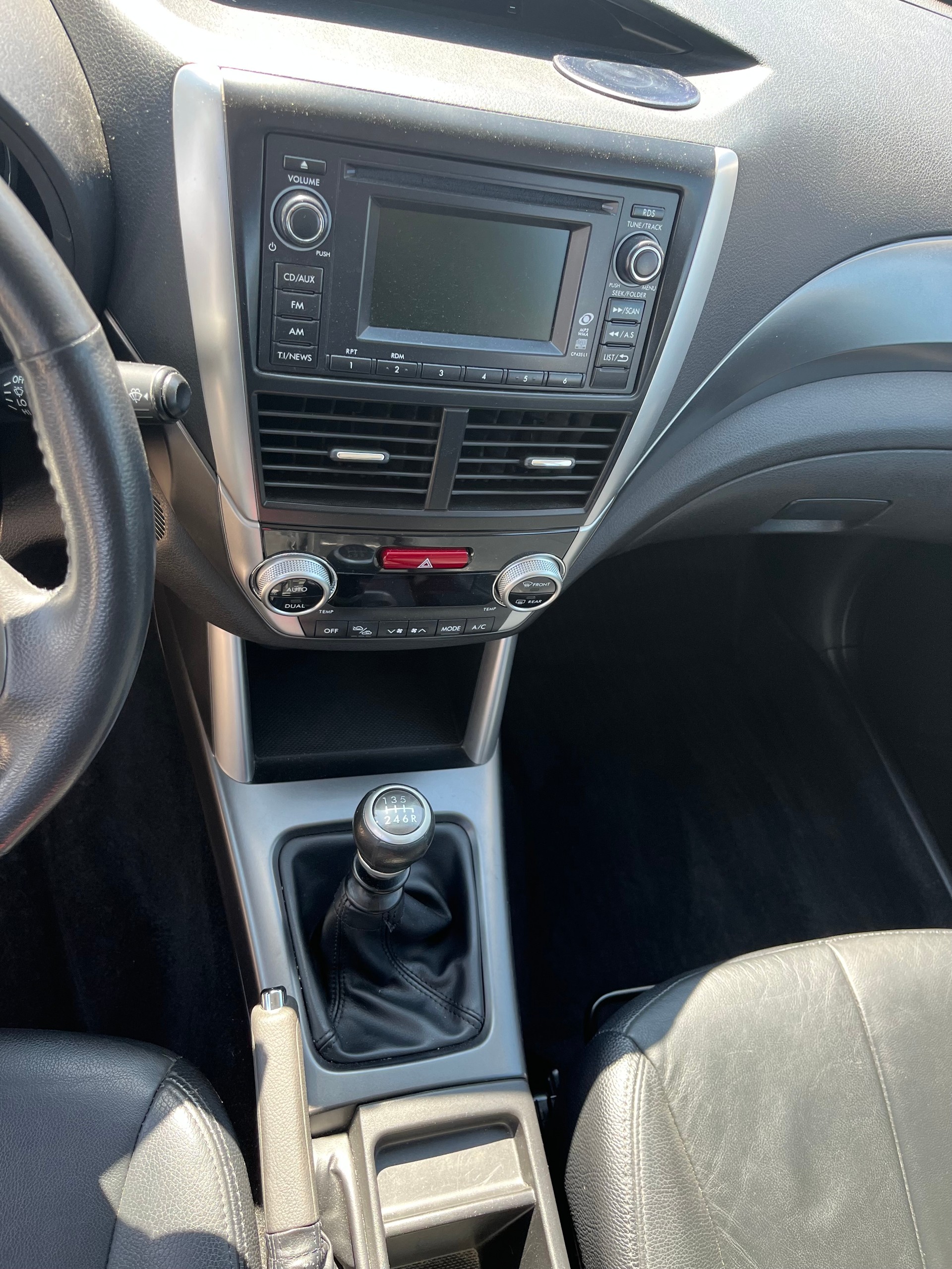 SUBARU Erste Hand Diesel mit Leder Sitz Jg.2013-image-13