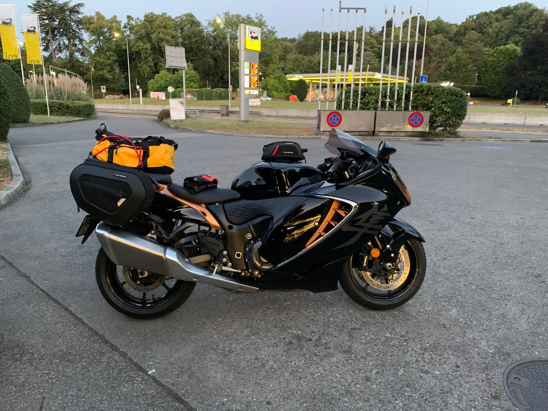 SUZUKI GSX 1300 RR Hayabusa-image-0