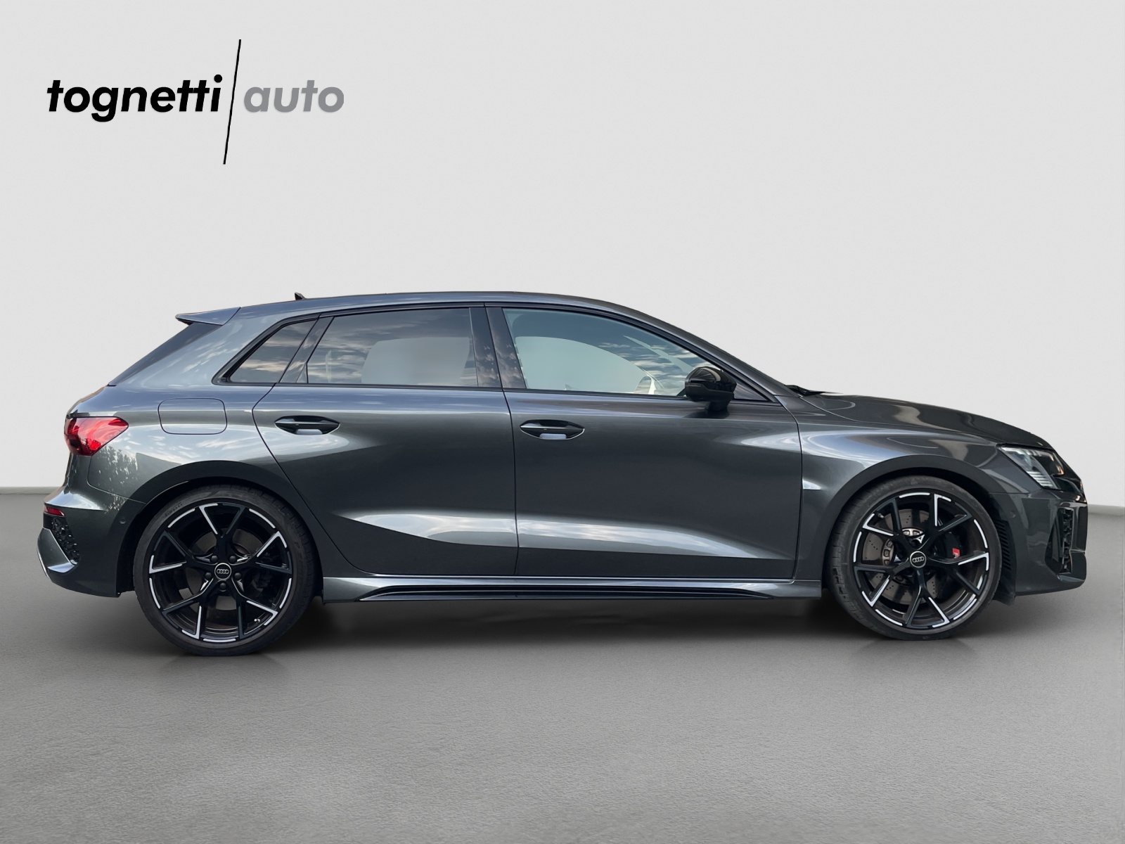 AUDI RS3 Sportback 2.5 TSI quattro S-tronic-showroom-element-2