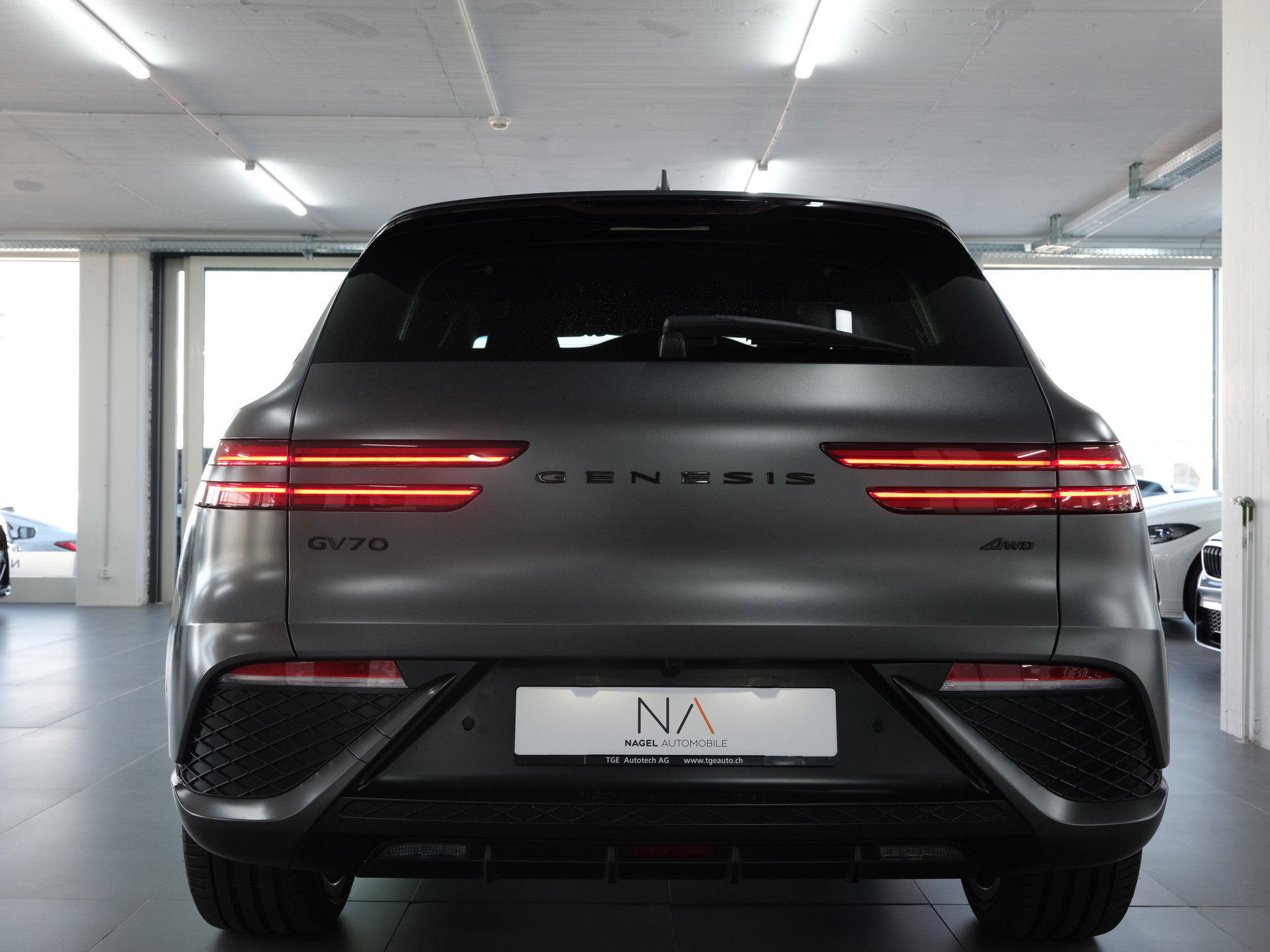 GENESIS GV70 2.2 CRDI Luxury AT8 AWD *Panorama* *360 Kamera* *Vollausstattung*-showroom-element-3